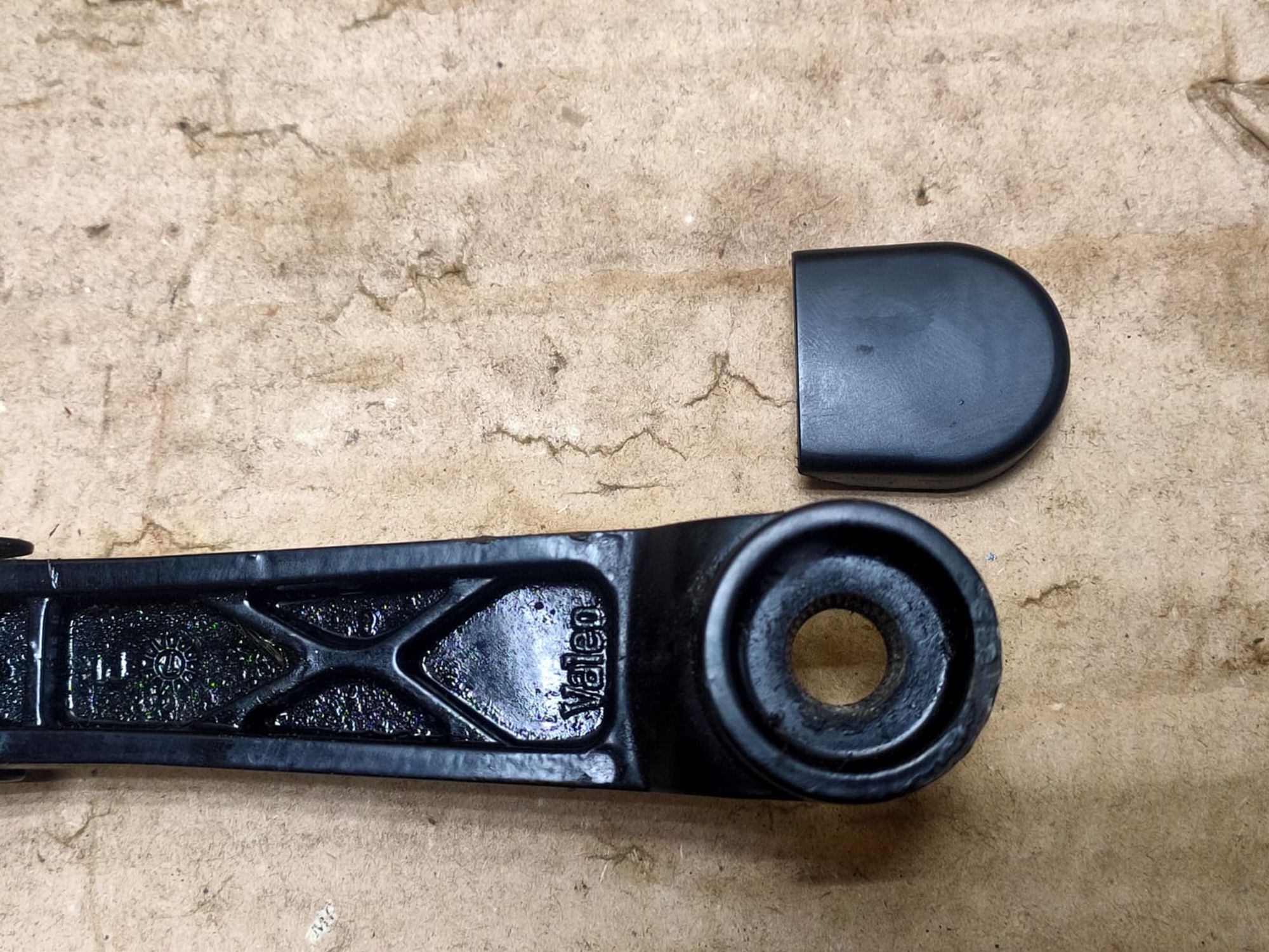 https://gcs.partsauto.market/rn-stockpro.appspot.com/thmbs/userImages/d89d66a30f14dbad161fb7a986aa0fe5/part/7f77bd3a-5ba4-4f57-997b-f2ba1add4f0d_1749797082844.jpg