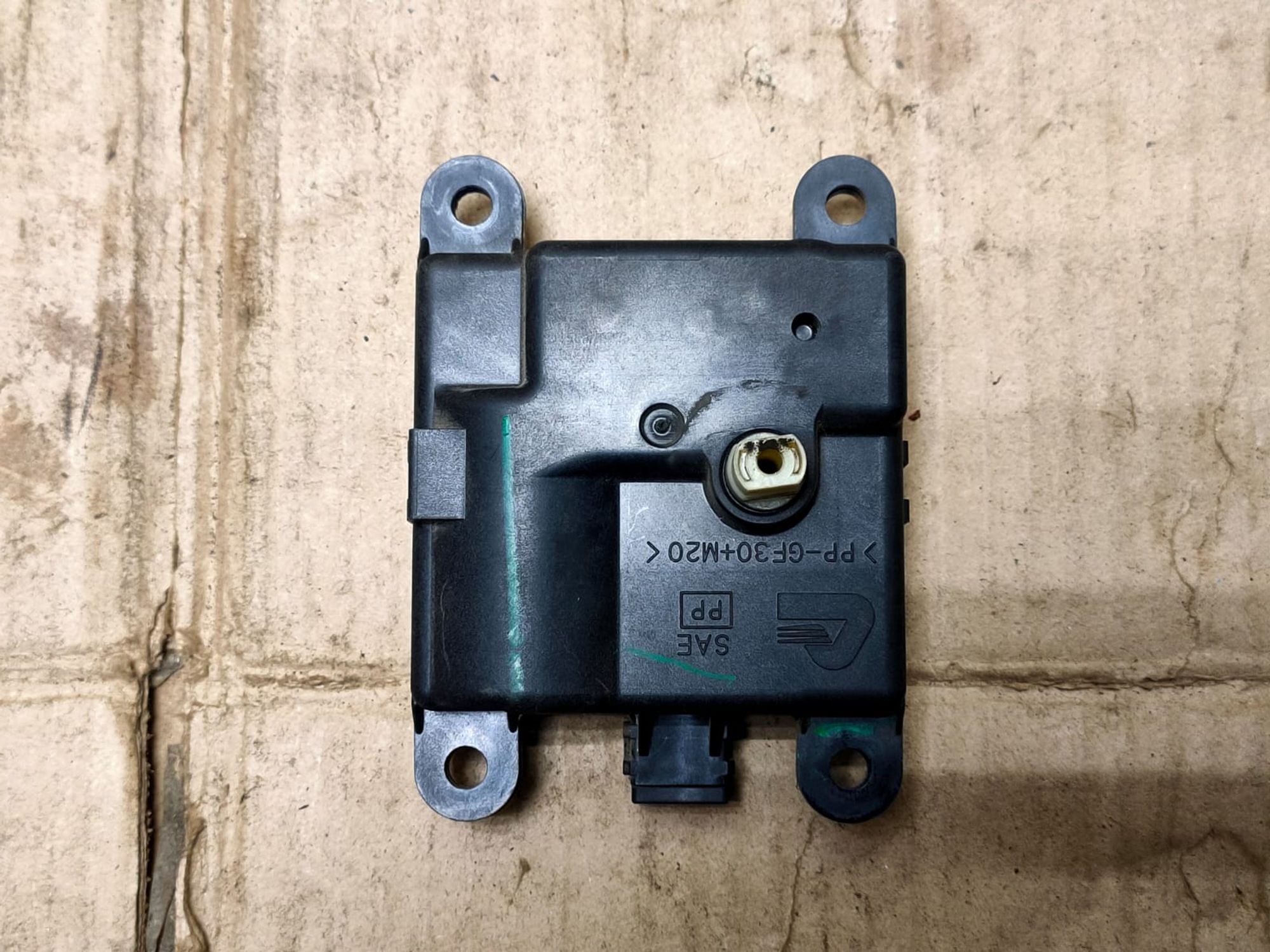 https://gcs.partsauto.market/rn-stockpro.appspot.com/thmbs/userImages/d89d66a30f14dbad161fb7a986aa0fe5/part/85ff8412-4ff4-4e9c-b64c-7cf57894b2b7_1746281014179.jpg
