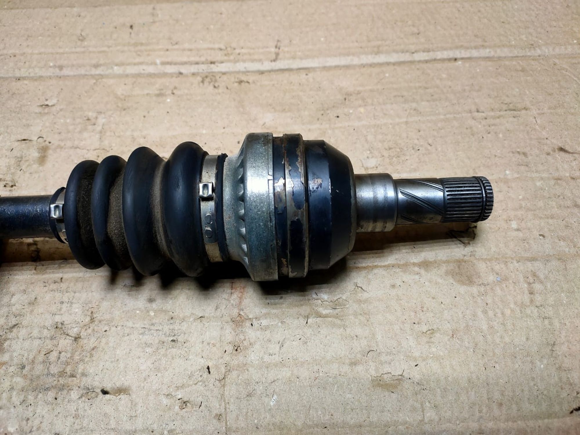 https://gcs.partsauto.market/rn-stockpro.appspot.com/thmbs/userImages/d89d66a30f14dbad161fb7a986aa0fe5/part/860f68ea-4e28-470a-9cab-5147e3f24931_1748955835400.jpg