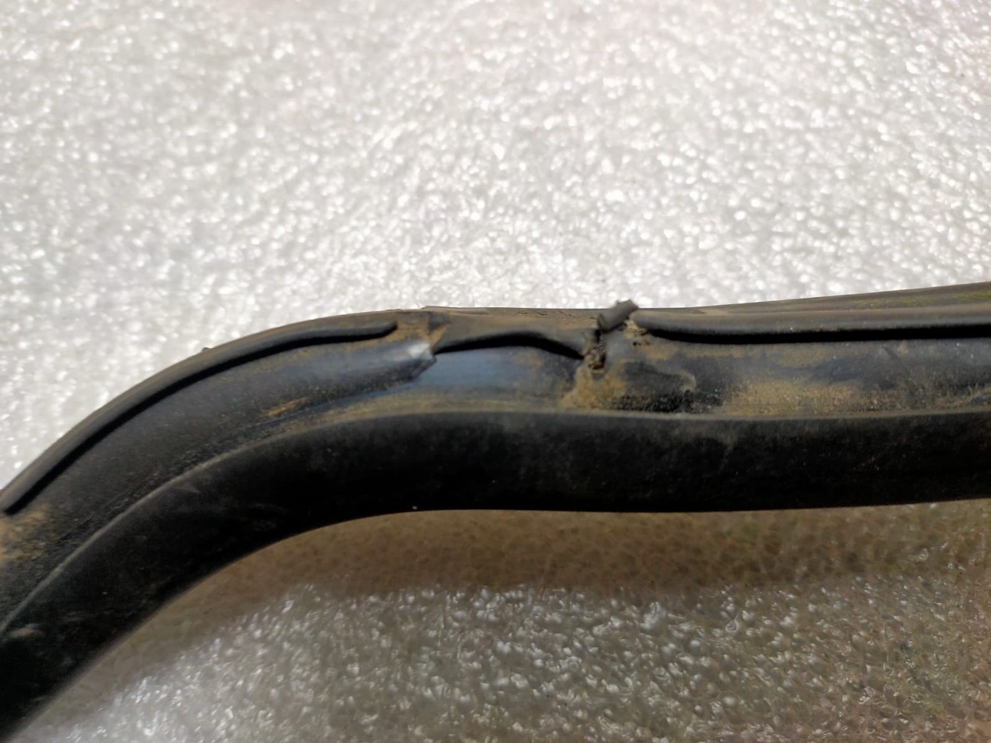 https://gcs.partsauto.market/rn-stockpro.appspot.com/thmbs/userImages/d89d66a30f14dbad161fb7a986aa0fe5/part/8a218f7f-fd3b-4b2d-8a79-ac39d01033c8_1745214606353.jpg