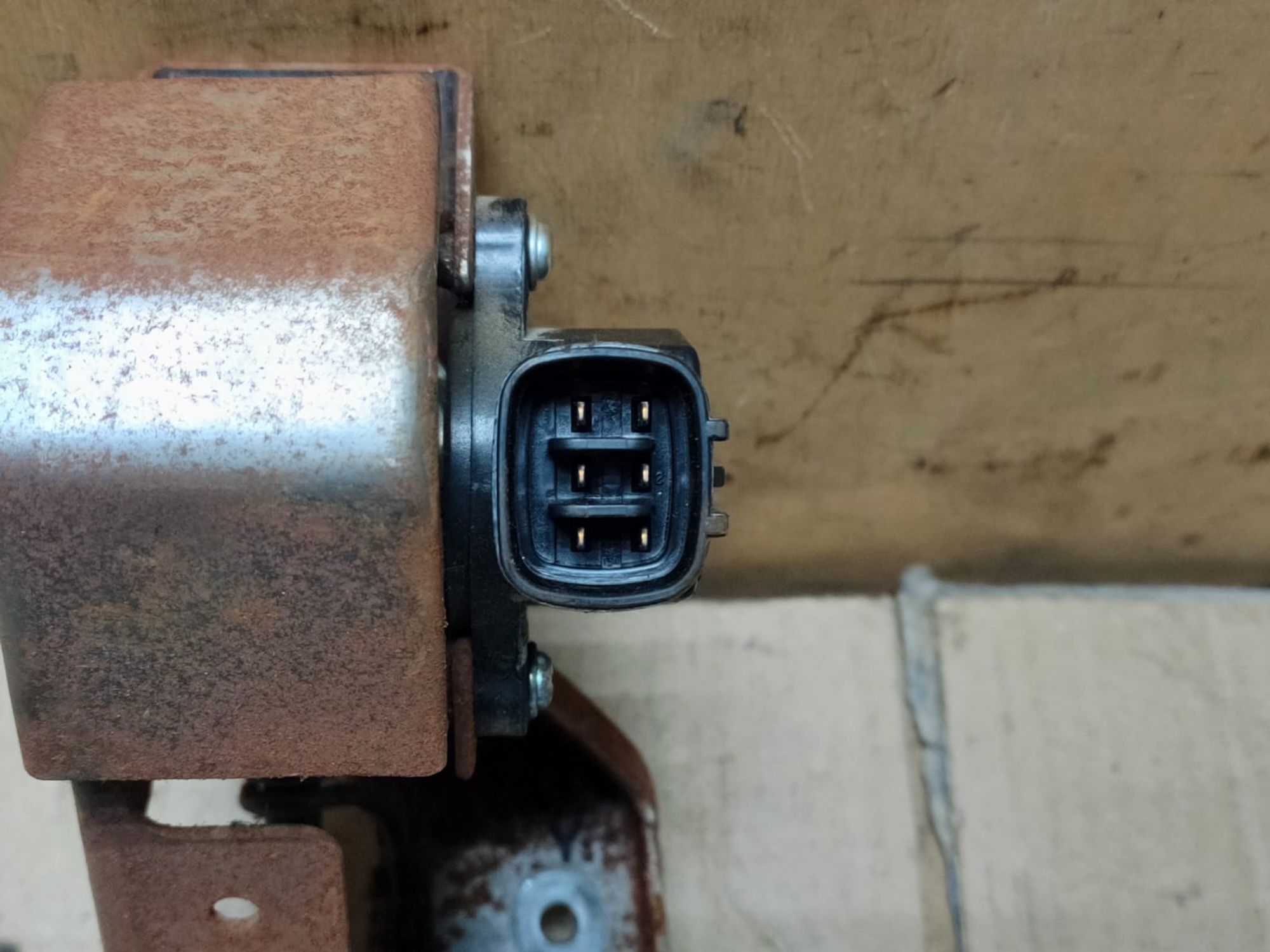https://gcs.partsauto.market/rn-stockpro.appspot.com/thmbs/userImages/d89d66a30f14dbad161fb7a986aa0fe5/part/8a2cbca3-a580-4846-8da4-a5f3eae5364f_1746286671286.jpg