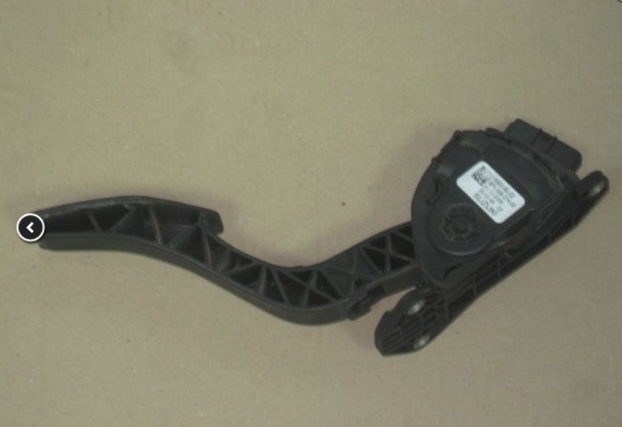 https://gcs.partsauto.market/rn-stockpro.appspot.com/thmbs/userImages/d89d66a30f14dbad161fb7a986aa0fe5/part/8aaa71ce-be95-41a0-bbdf-0bdf35490f67_1745912615950.jpg