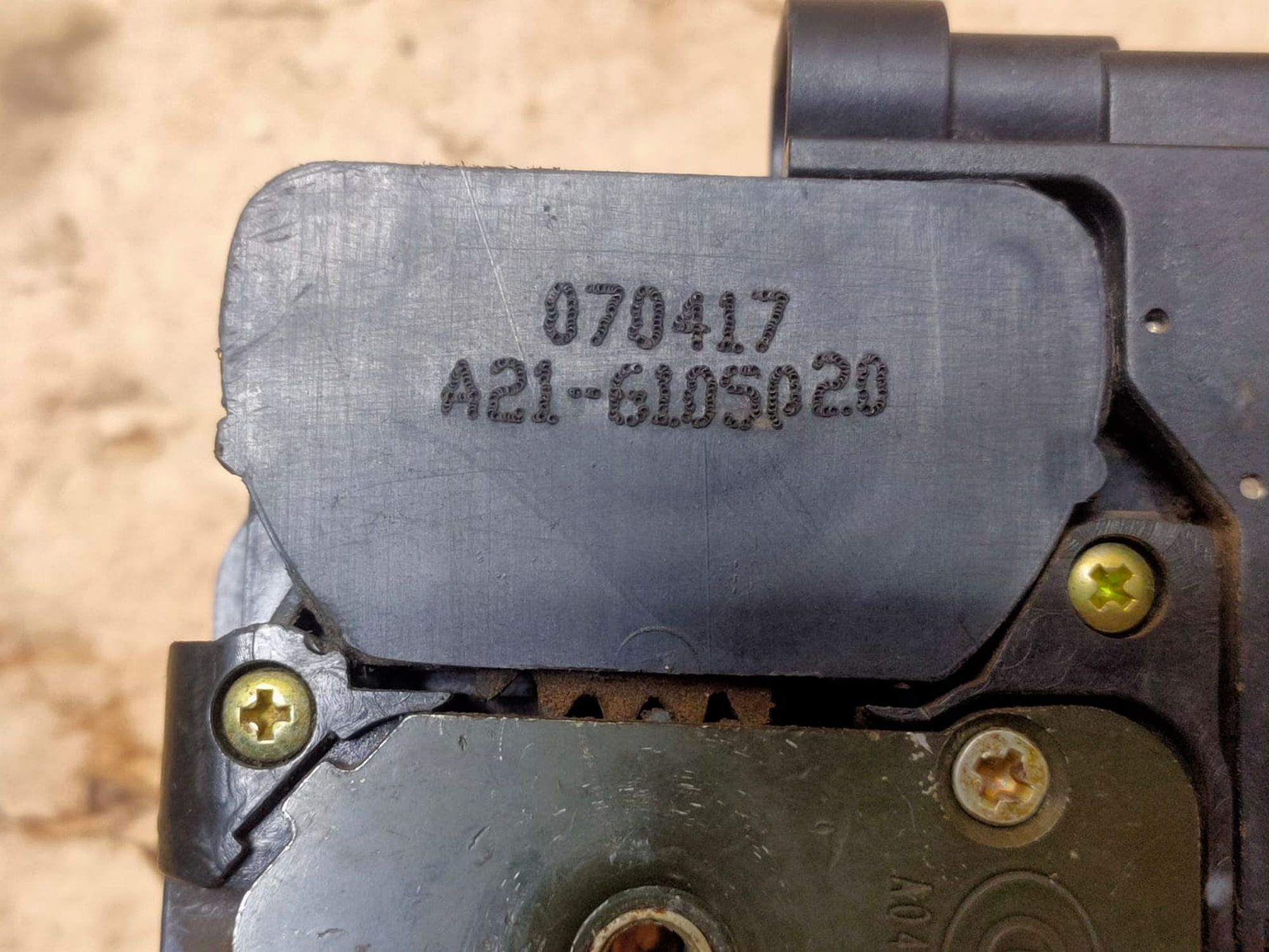 https://gcs.partsauto.market/rn-stockpro.appspot.com/thmbs/userImages/d89d66a30f14dbad161fb7a986aa0fe5/part/8ba7dd05-c981-4d9a-a610-aa556c850c25_1749641575361.jpg