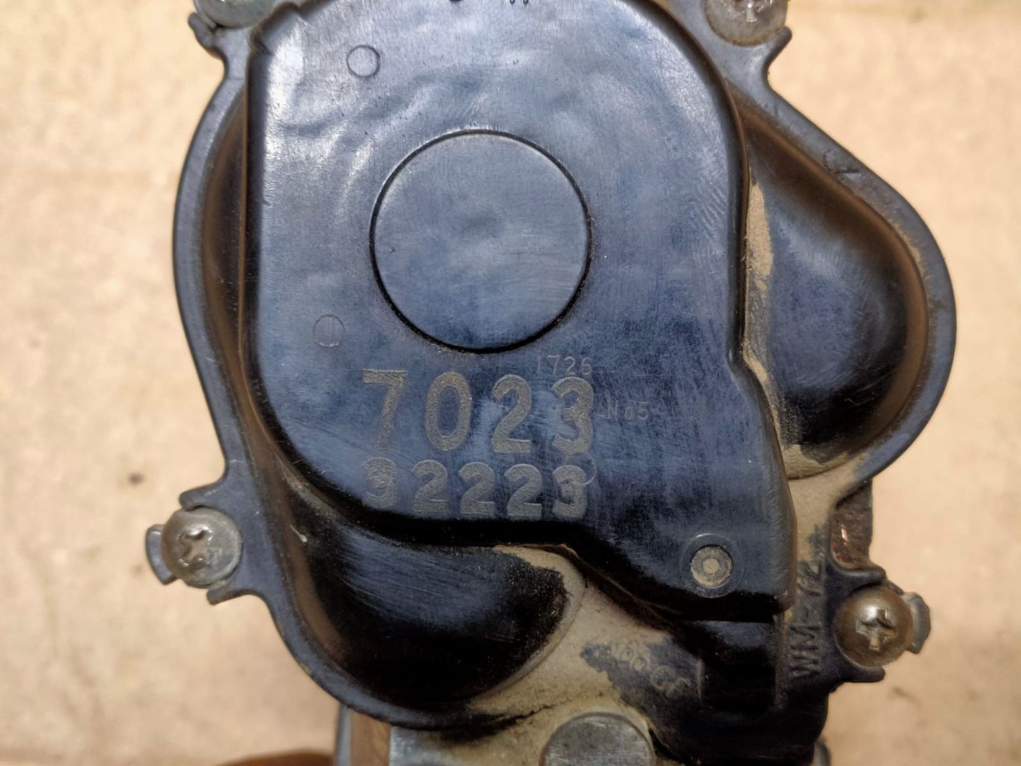 https://gcs.partsauto.market/rn-stockpro.appspot.com/thmbs/userImages/d89d66a30f14dbad161fb7a986aa0fe5/part/952981d2-9e3a-4bad-9ba0-917c67aea233_1748239619682.jpg