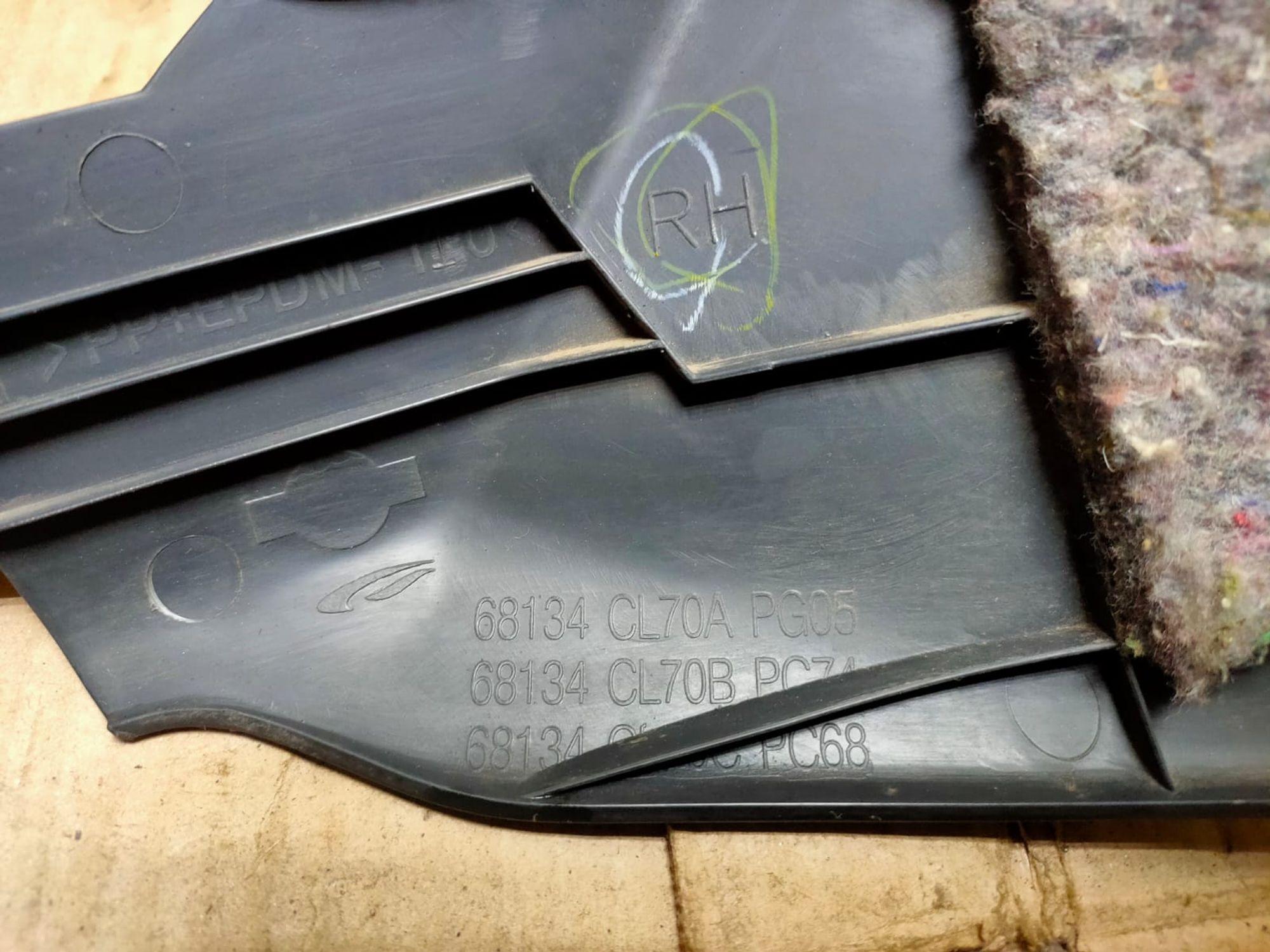 https://gcs.partsauto.market/rn-stockpro.appspot.com/thmbs/userImages/d89d66a30f14dbad161fb7a986aa0fe5/part/ae450536-e3a5-4d37-baea-2c9224bcc0e6_1745989292423.jpg