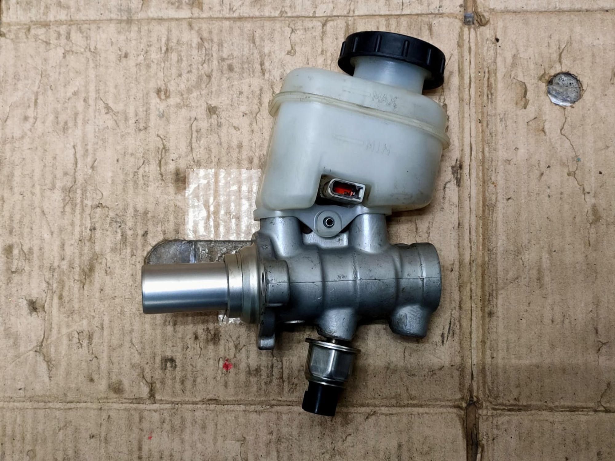 https://gcs.partsauto.market/rn-stockpro.appspot.com/thmbs/userImages/d89d66a30f14dbad161fb7a986aa0fe5/part/b157b708-d393-42c9-b1ea-51e173cd1147_1746180453640.jpg