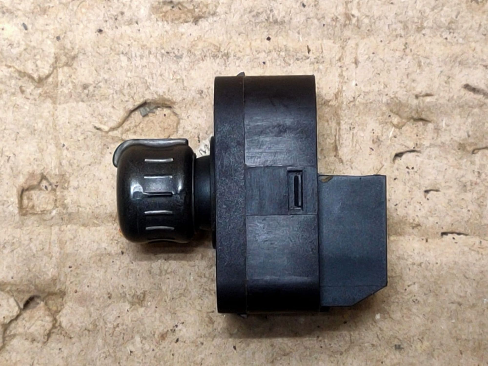 https://gcs.partsauto.market/rn-stockpro.appspot.com/thmbs/userImages/d89d66a30f14dbad161fb7a986aa0fe5/part/b7531e0b-c7e7-42ef-ab9f-f0182633480d_1750399423616.jpg