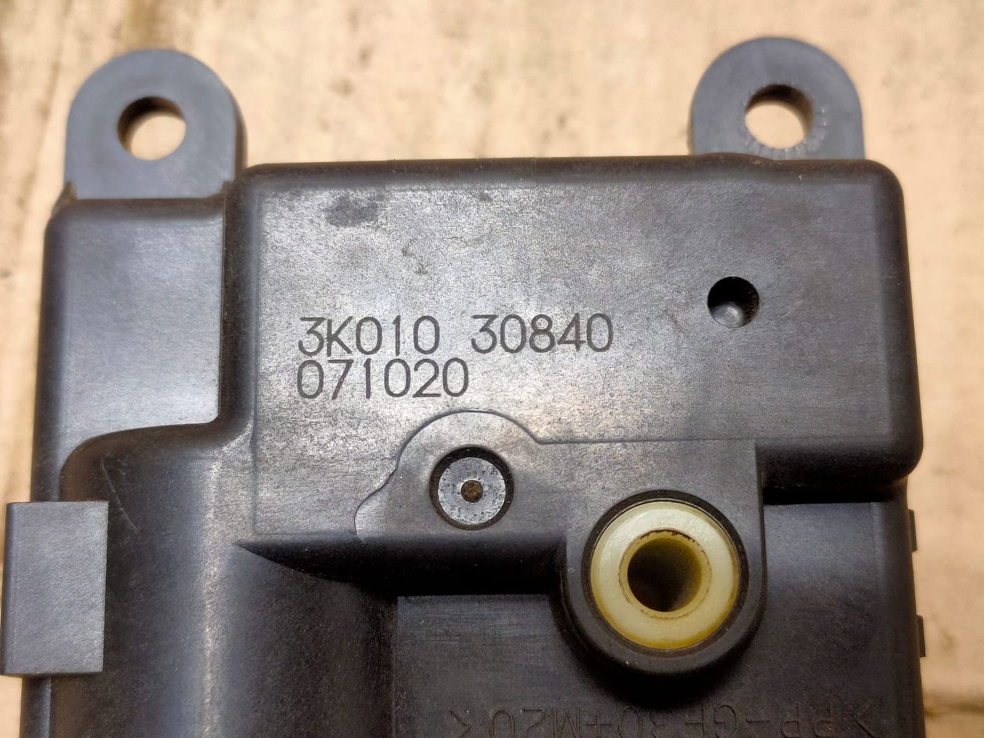 https://gcs.partsauto.market/rn-stockpro.appspot.com/thmbs/userImages/d89d66a30f14dbad161fb7a986aa0fe5/part/c32ef3cf-623c-4aa0-b624-0ccc36f61ad2_1746281167555.jpg