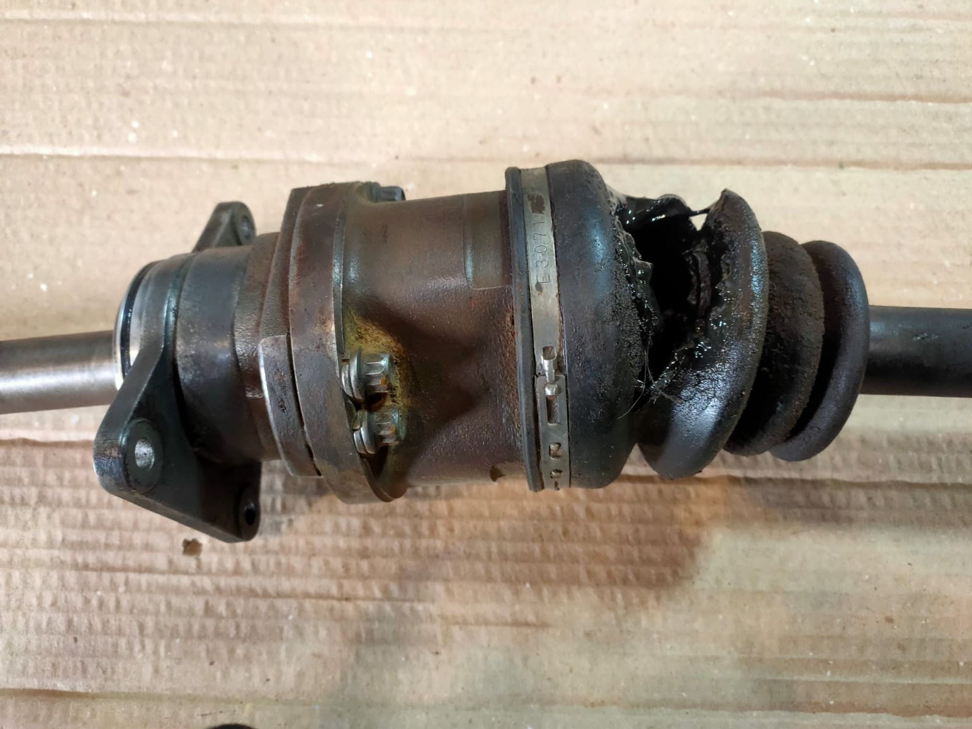 https://gcs.partsauto.market/rn-stockpro.appspot.com/thmbs/userImages/d89d66a30f14dbad161fb7a986aa0fe5/part/c44a44b1-c14b-4d79-b574-a0e499abfeca_1749099741033.jpg