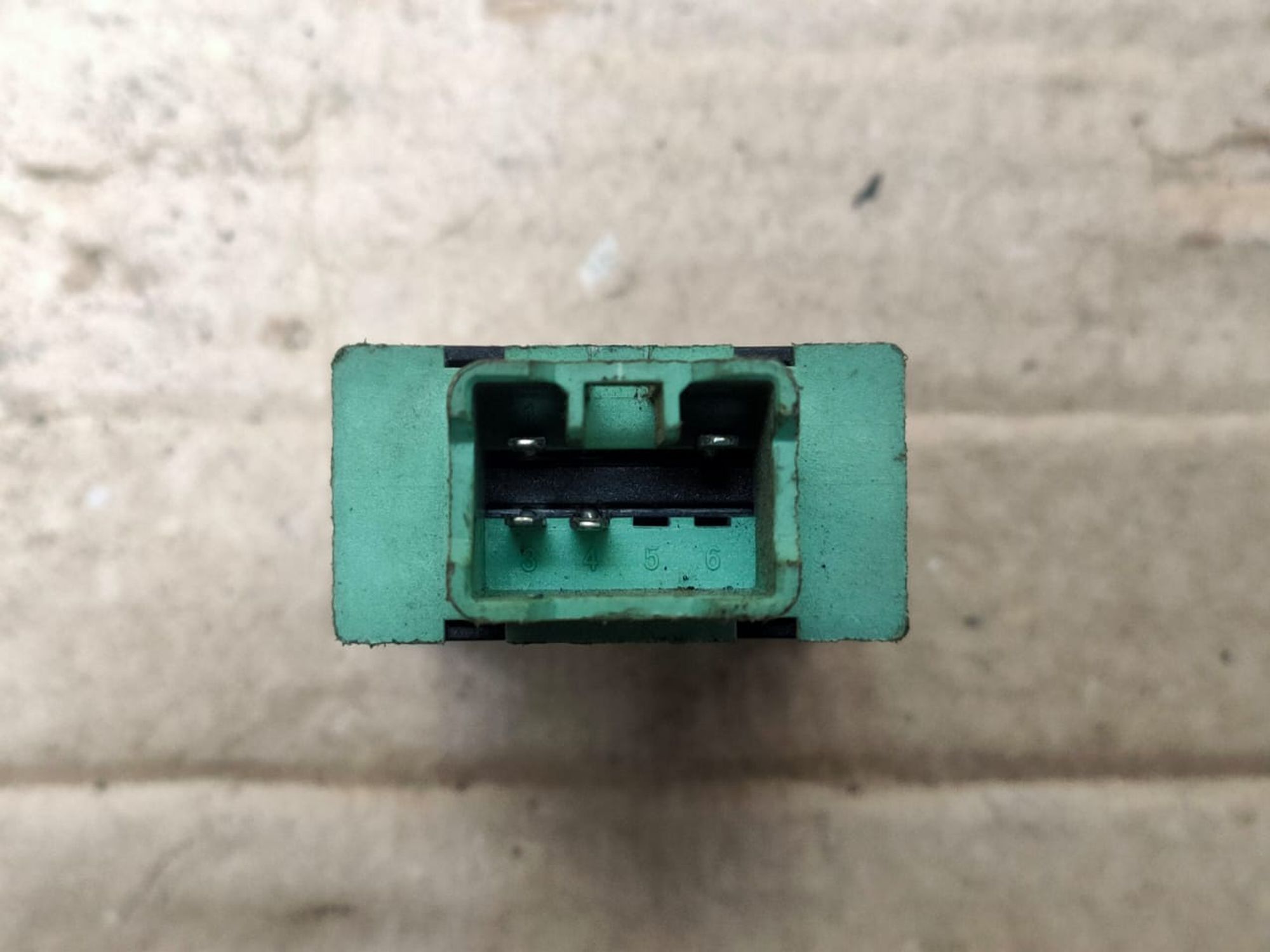 https://gcs.partsauto.market/rn-stockpro.appspot.com/thmbs/userImages/d89d66a30f14dbad161fb7a986aa0fe5/part/cb9bec50-b065-4e91-88f6-f2be9035208f_1749624504258.jpg