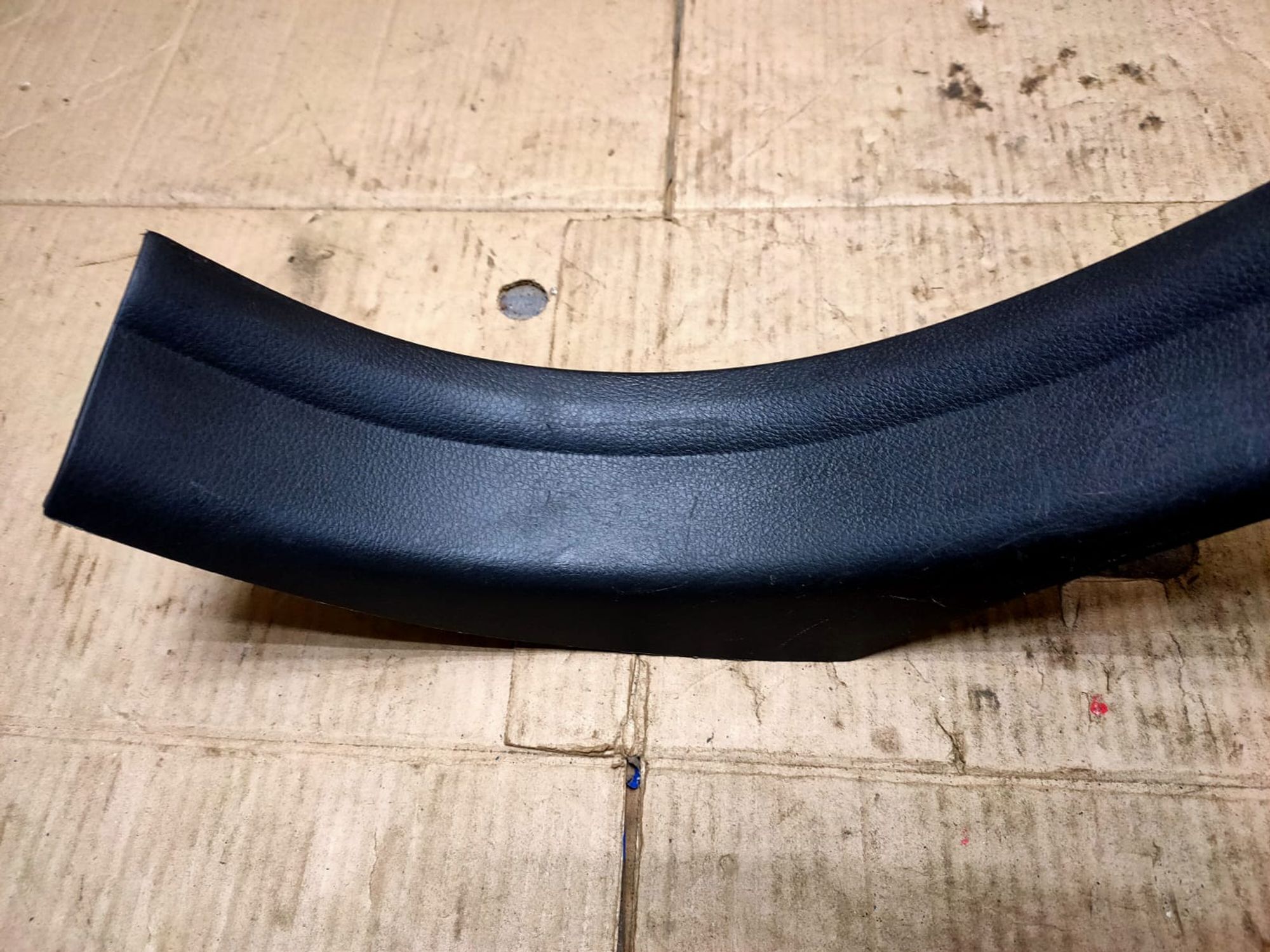 https://gcs.partsauto.market/rn-stockpro.appspot.com/thmbs/userImages/d89d66a30f14dbad161fb7a986aa0fe5/part/ccdc7d75-7f49-47a0-8298-050e6daa811a_1746282373443.jpg