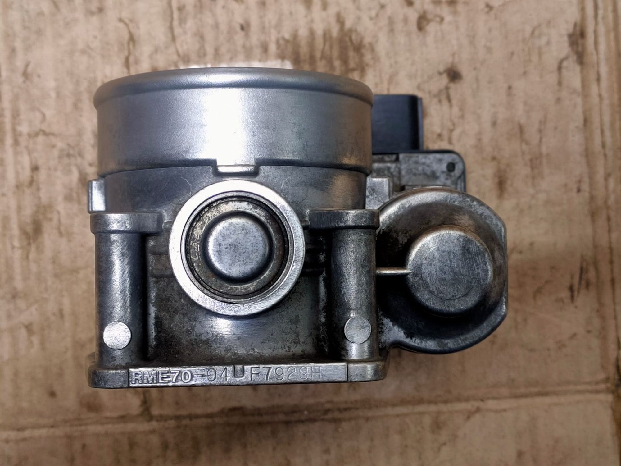 https://gcs.partsauto.market/rn-stockpro.appspot.com/thmbs/userImages/d89d66a30f14dbad161fb7a986aa0fe5/part/d003cfed-d2a1-420a-b897-eb28fdbc4dff_1745560445498.jpg