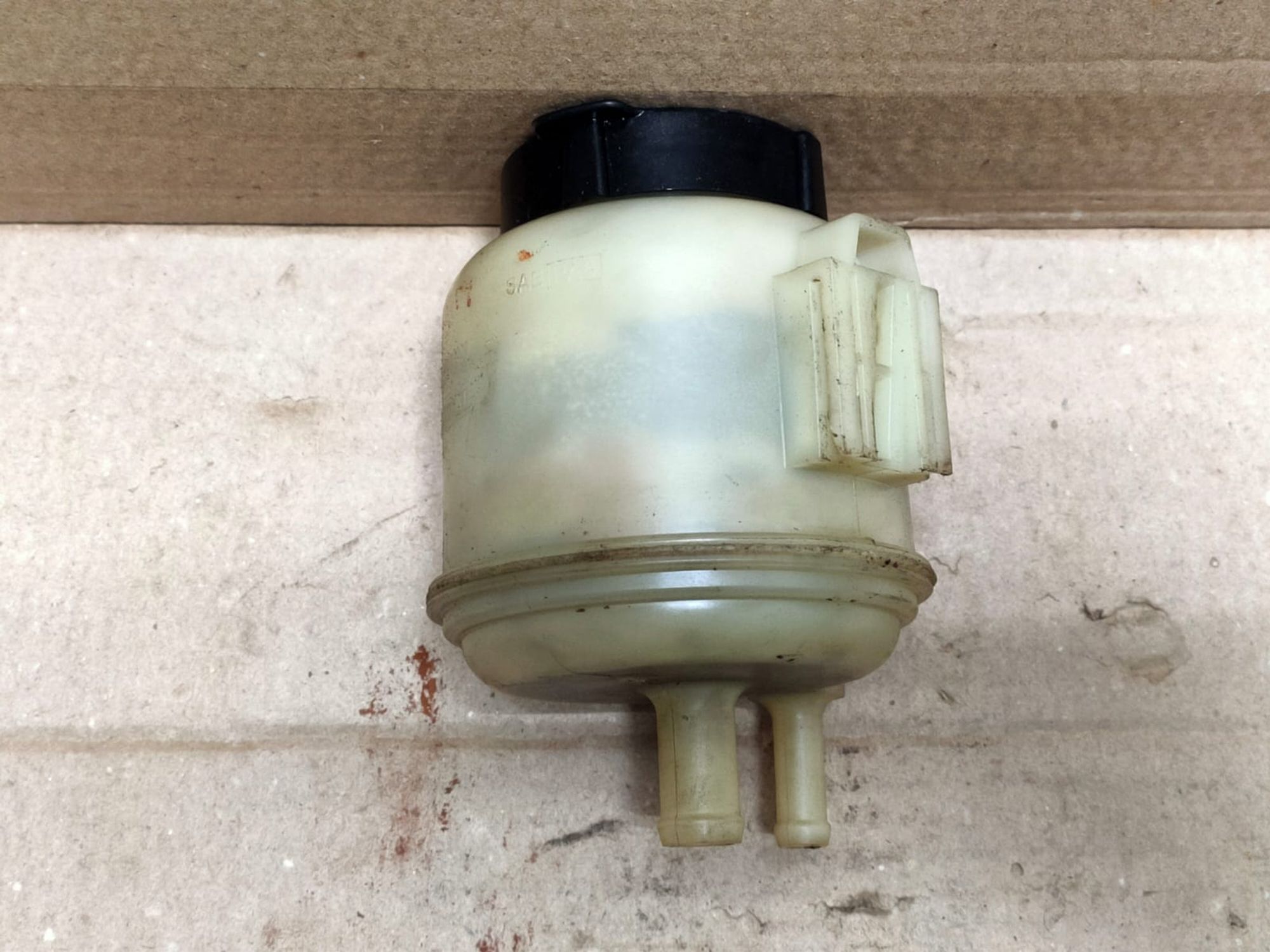 https://gcs.partsauto.market/rn-stockpro.appspot.com/thmbs/userImages/d89d66a30f14dbad161fb7a986aa0fe5/part/d3d5b81b-f07e-455c-be24-aef5e8a562e2_1748868401796.jpg