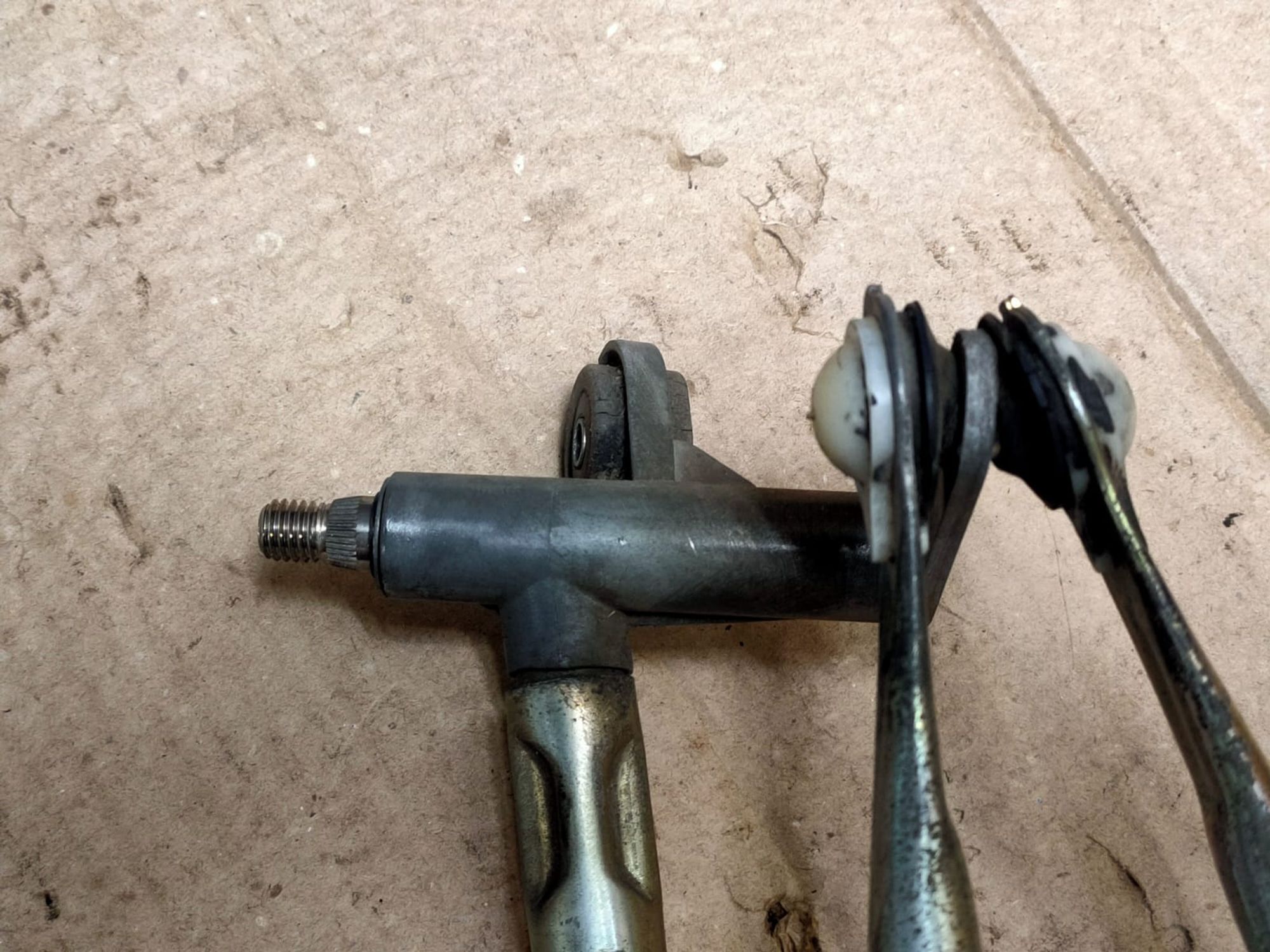 https://gcs.partsauto.market/rn-stockpro.appspot.com/thmbs/userImages/d89d66a30f14dbad161fb7a986aa0fe5/part/da17ad48-8726-45df-b86d-2d5cb1f29ec0_1749798104812.jpg