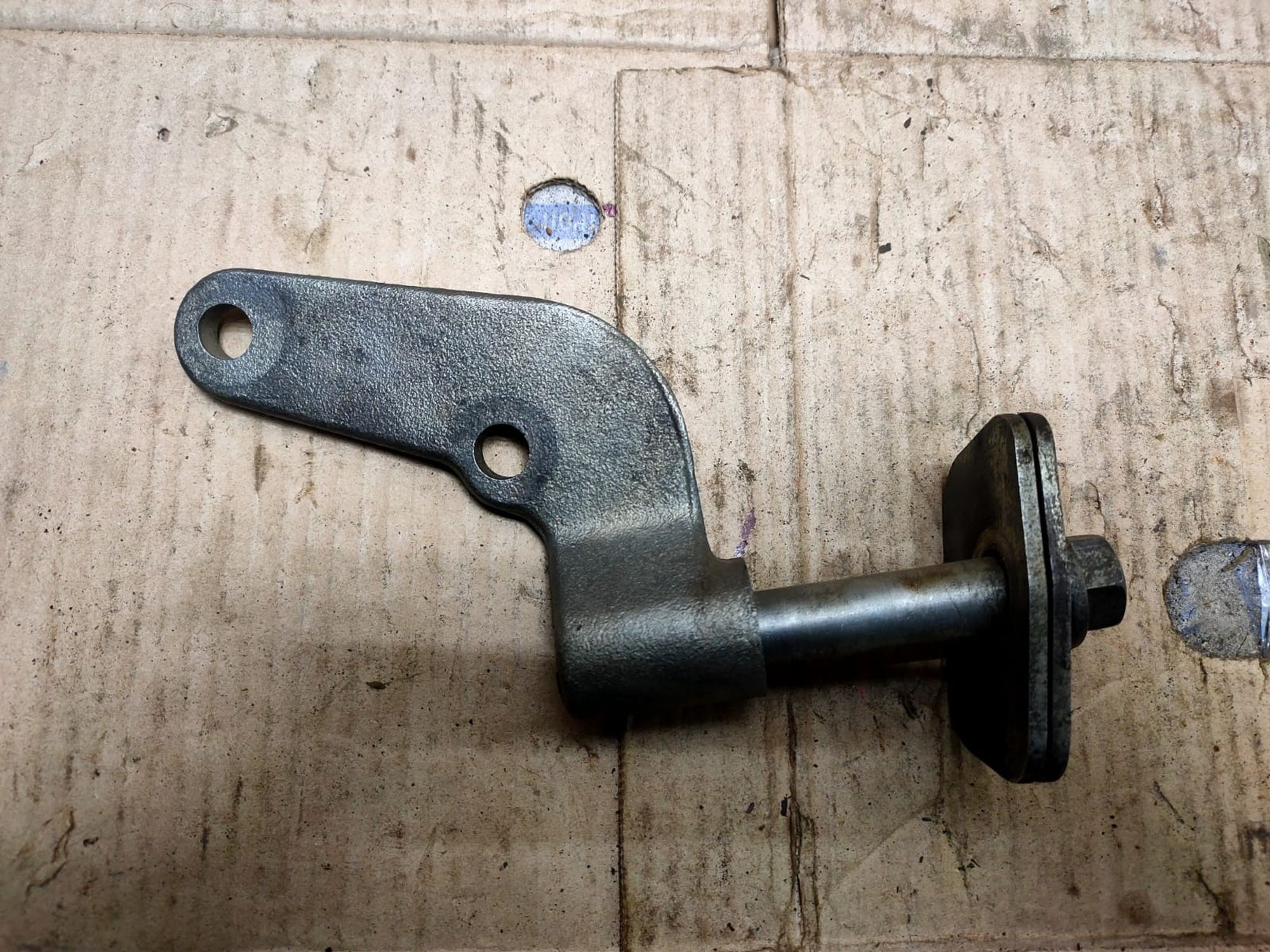 https://gcs.partsauto.market/rn-stockpro.appspot.com/thmbs/userImages/d89d66a30f14dbad161fb7a986aa0fe5/part/db1ef73c-efbf-46f1-b7ef-05205aaf501d_1744871720381.jpg
