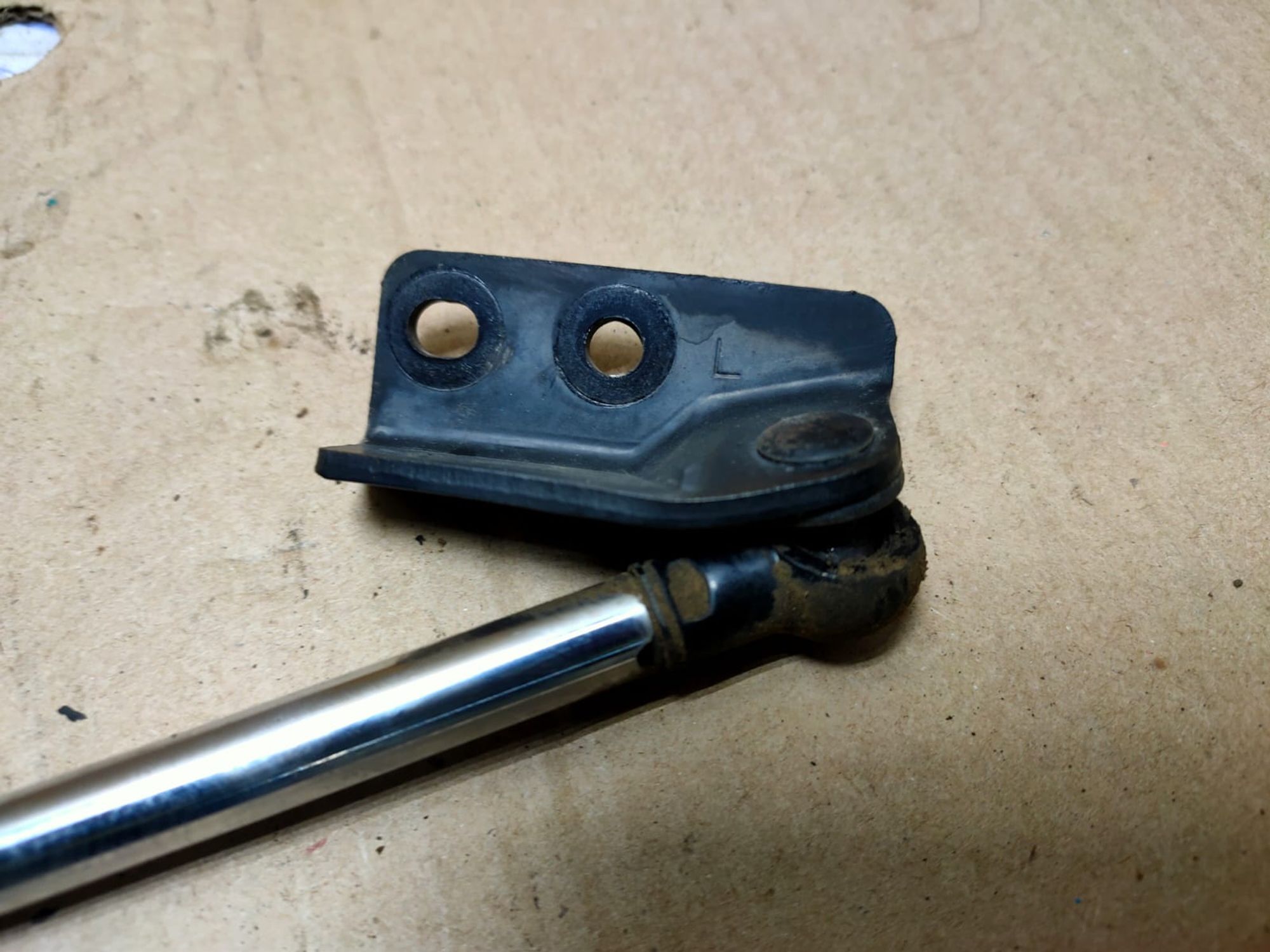 https://gcs.partsauto.market/rn-stockpro.appspot.com/thmbs/userImages/d89d66a30f14dbad161fb7a986aa0fe5/part/ded54f9b-8074-4229-8e29-8ecf69fa488d_1742966706976.jpg