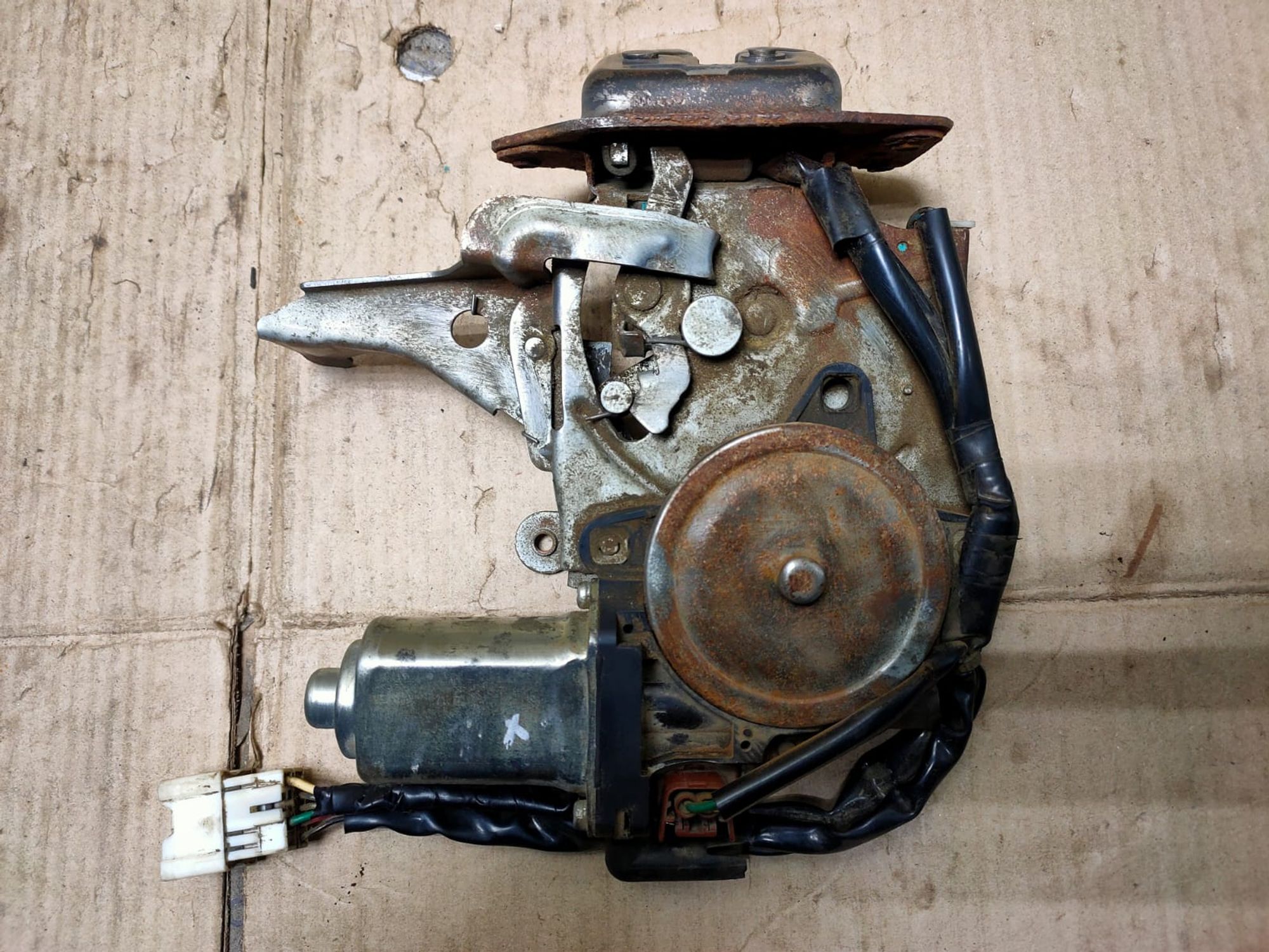 https://gcs.partsauto.market/rn-stockpro.appspot.com/thmbs/userImages/d89d66a30f14dbad161fb7a986aa0fe5/part/e1734e67-a05e-4ed5-919b-46852af8a375_1746634680872.jpg