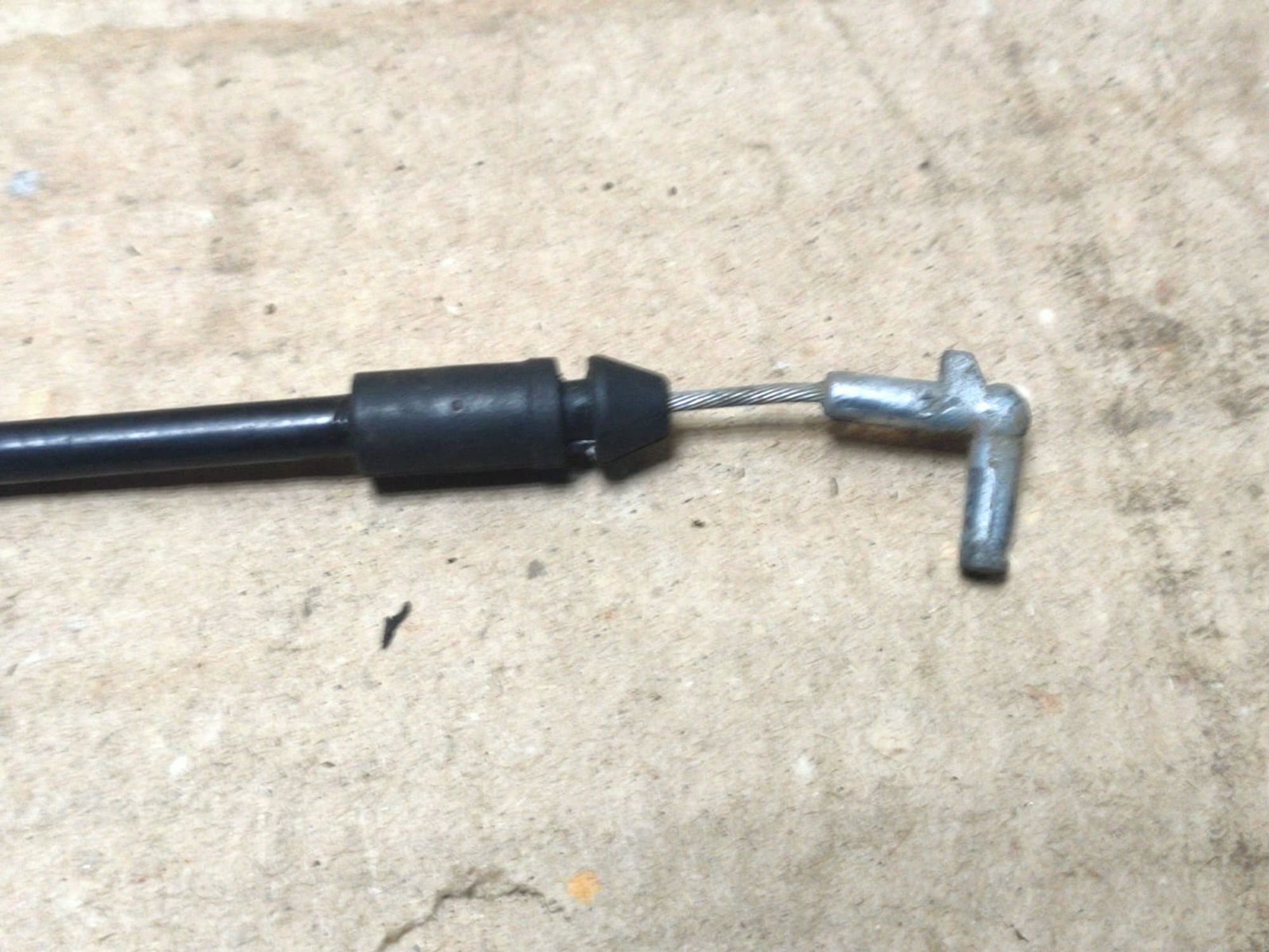 https://gcs.partsauto.market/rn-stockpro.appspot.com/thmbs/userImages/d89d66a30f14dbad161fb7a986aa0fe5/part/e3bef7b4-3b16-4bf9-a5a8-d8fa7c6e32fa_1749711984837.jpg