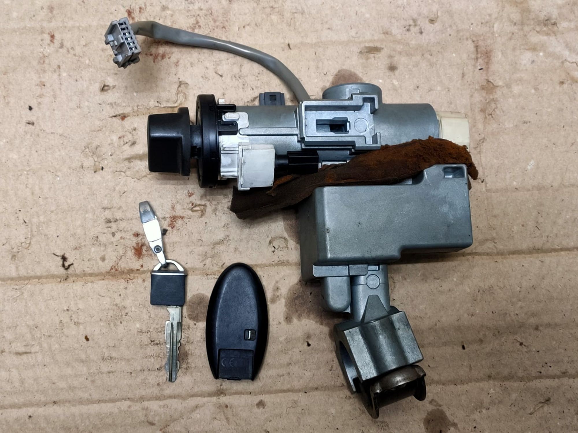 https://gcs.partsauto.market/rn-stockpro.appspot.com/thmbs/userImages/d89d66a30f14dbad161fb7a986aa0fe5/part/e555c07d-76cc-43b1-9392-017b087236c5_1748940333168.jpg