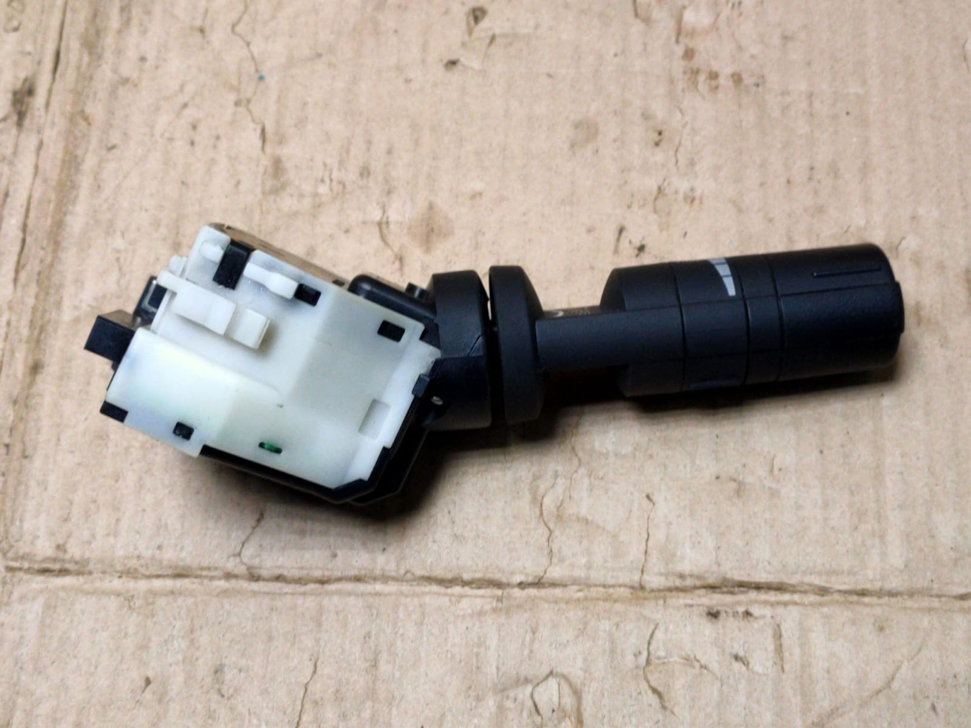 https://gcs.partsauto.market/rn-stockpro.appspot.com/thmbs/userImages/d89d66a30f14dbad161fb7a986aa0fe5/part/e55a2132-f395-40b9-9453-7f16d94f1974_1745562492336.jpg