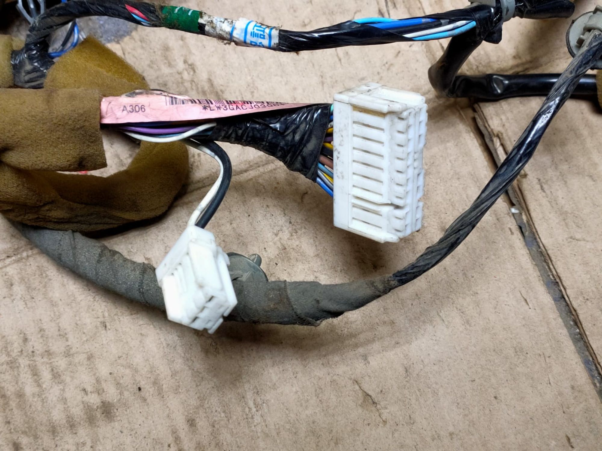 https://gcs.partsauto.market/rn-stockpro.appspot.com/thmbs/userImages/d89d66a30f14dbad161fb7a986aa0fe5/part/e5de7c10-400e-4c88-a40b-107279d911c9_1746099268357.jpg