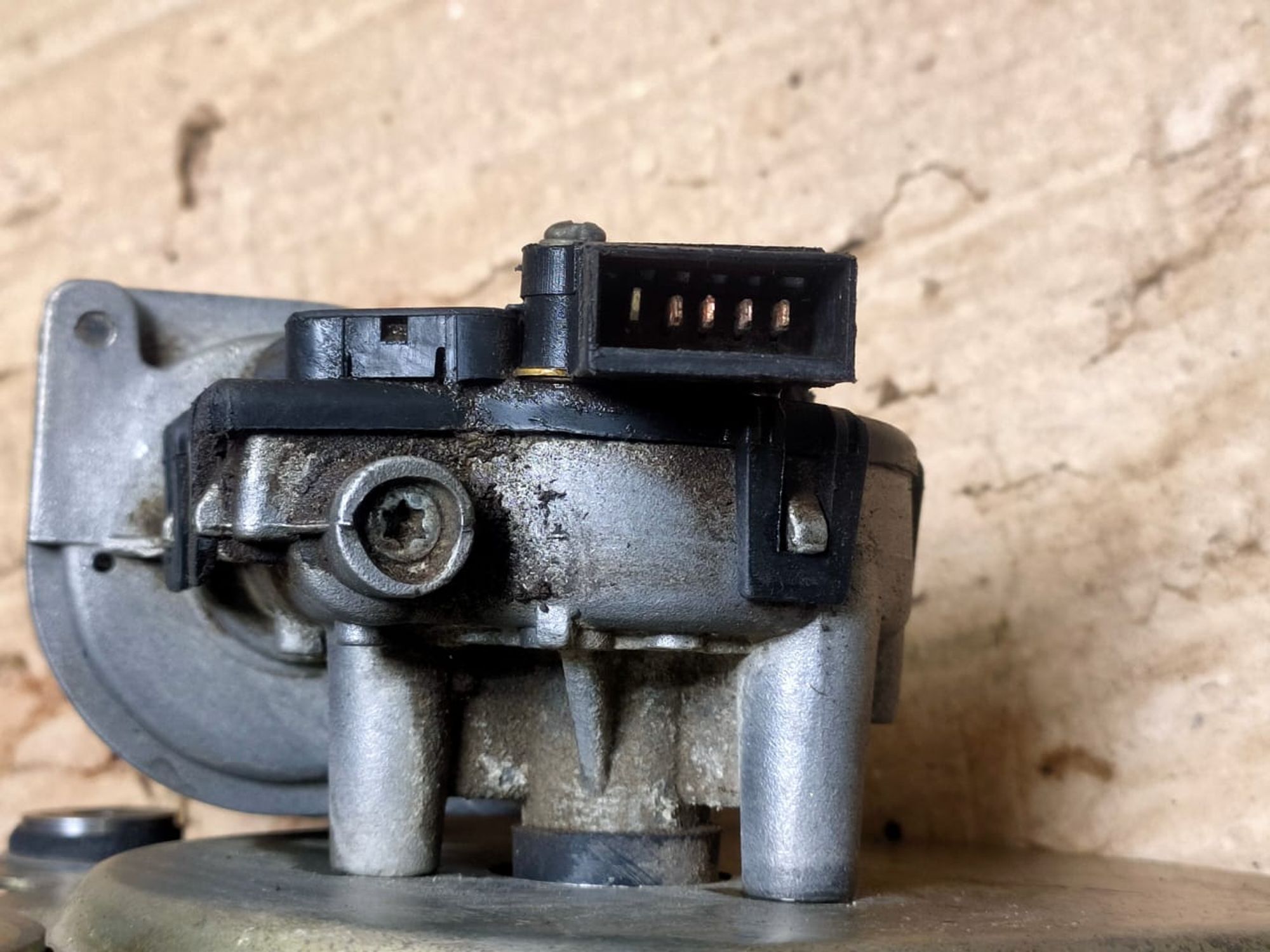 https://gcs.partsauto.market/rn-stockpro.appspot.com/thmbs/userImages/d89d66a30f14dbad161fb7a986aa0fe5/part/e818d50f-34ac-463f-9dbc-c65e1c5dbdd5_1749717200225.jpg