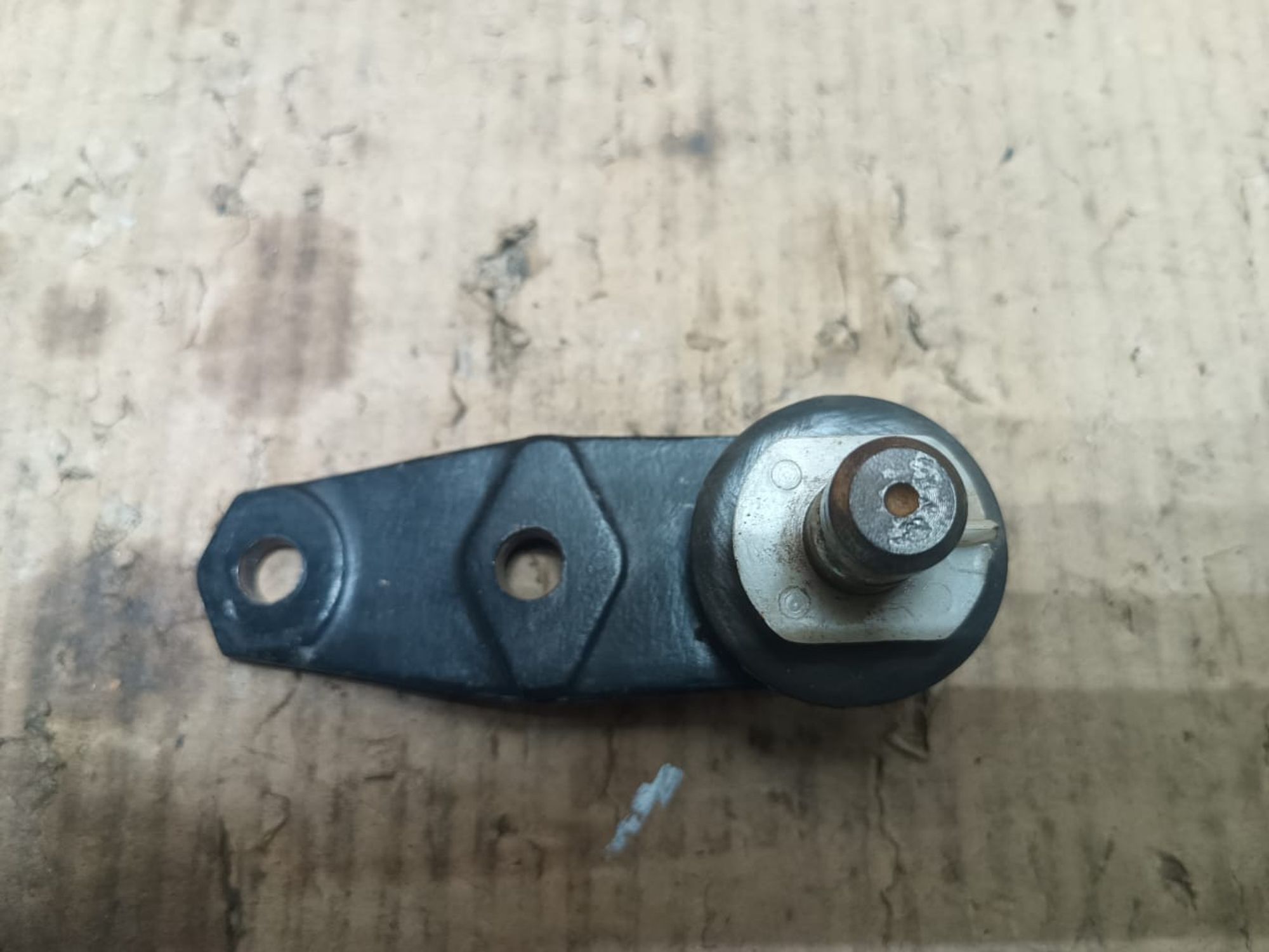 https://gcs.partsauto.market/rn-stockpro.appspot.com/thmbs/userImages/d89d66a30f14dbad161fb7a986aa0fe5/part/f8662be5-f337-4d09-95ea-235e0287a12c_1739347203652.jpg