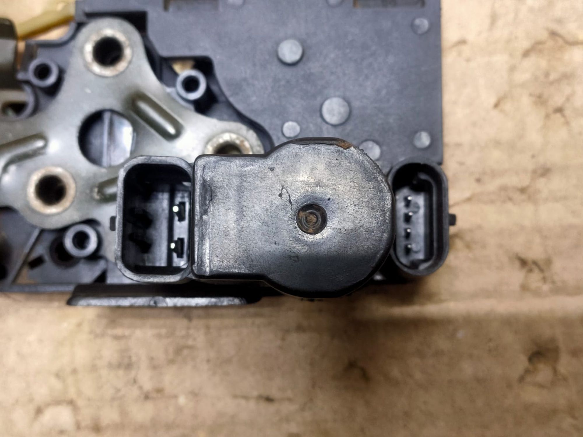 https://gcs.partsauto.market/rn-stockpro.appspot.com/thmbs/userImages/d89d66a30f14dbad161fb7a986aa0fe5/part/fa43e10e-1a8f-4512-9843-c65f21cd17f7_1749641740263.jpg