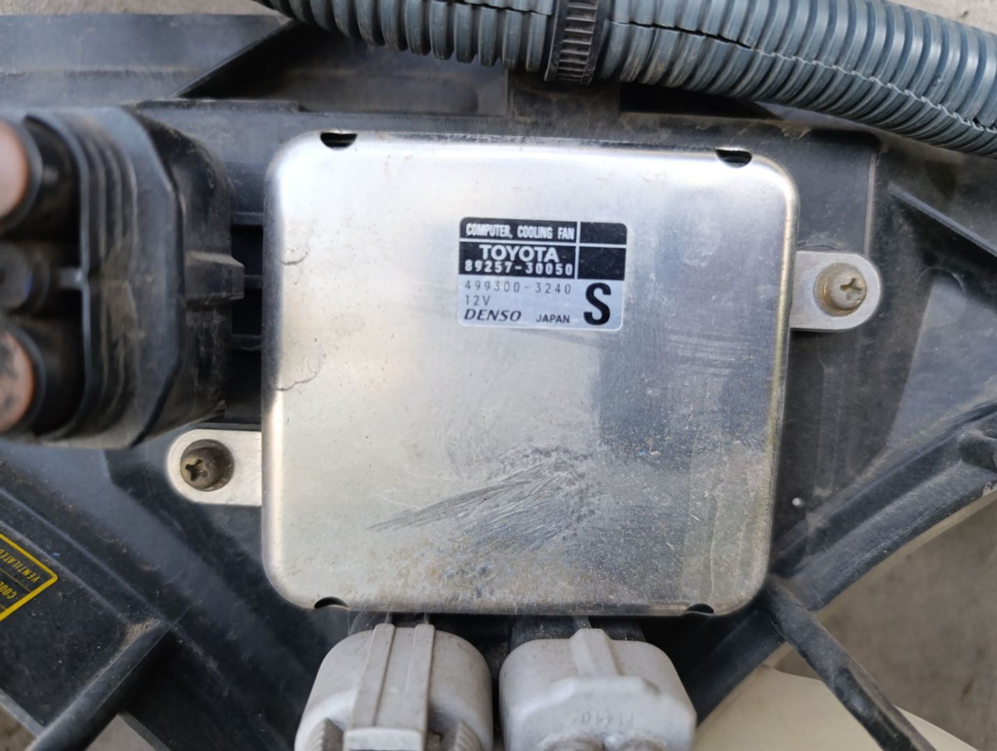 https://gcs.partsauto.market/rn-stockpro.appspot.com/thmbs/userImages/d9b05010c61782443e0b3e264cf05921/part/04d01bda-648e-4e71-b632-f7e0b7ed4b2c_1748965207001.jpg