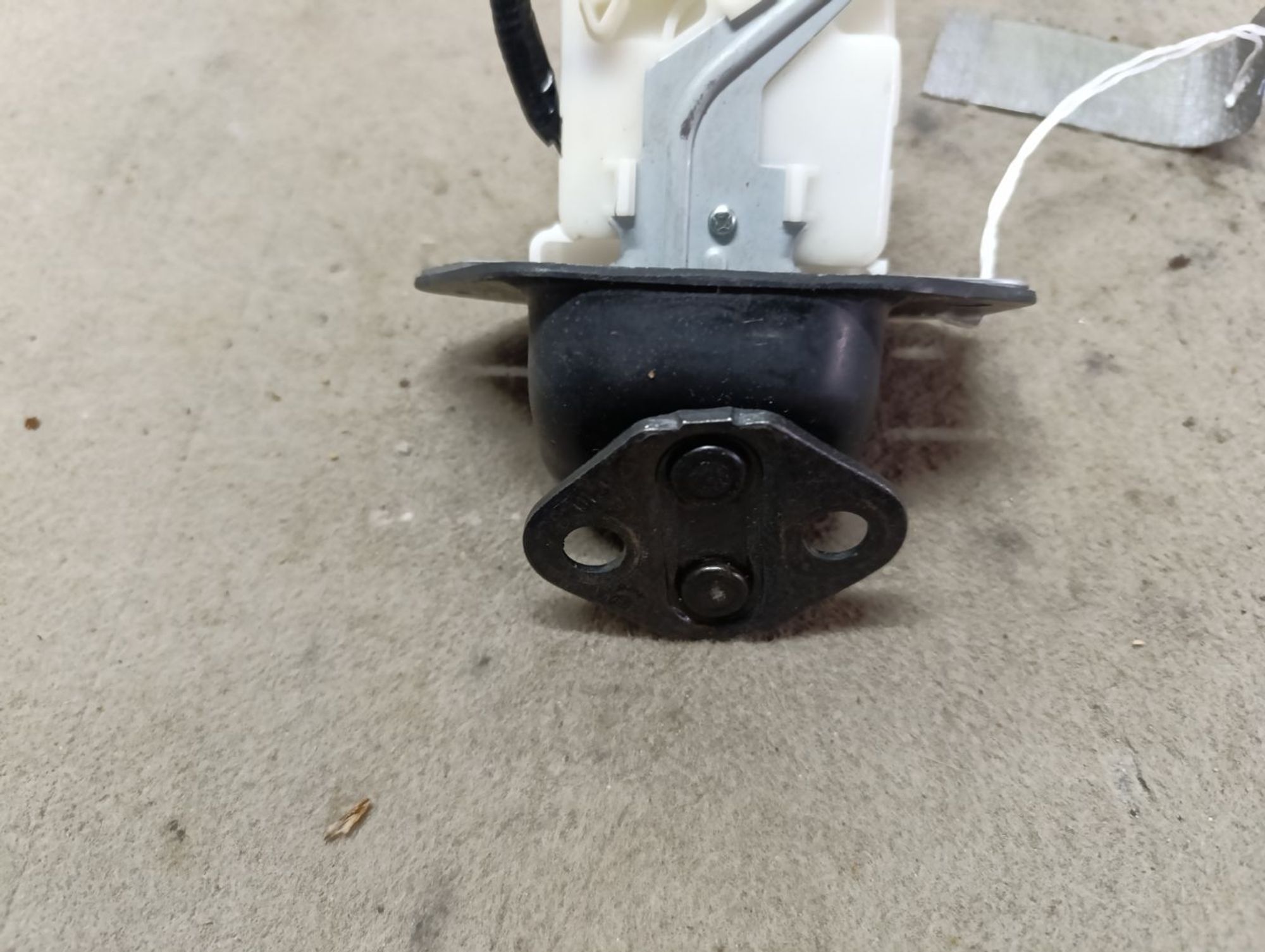 https://gcs.partsauto.market/rn-stockpro.appspot.com/thmbs/userImages/d9b05010c61782443e0b3e264cf05921/part/051dc01e-5253-40c9-97a6-f62ff9e5cf11_1750249865939.jpg
