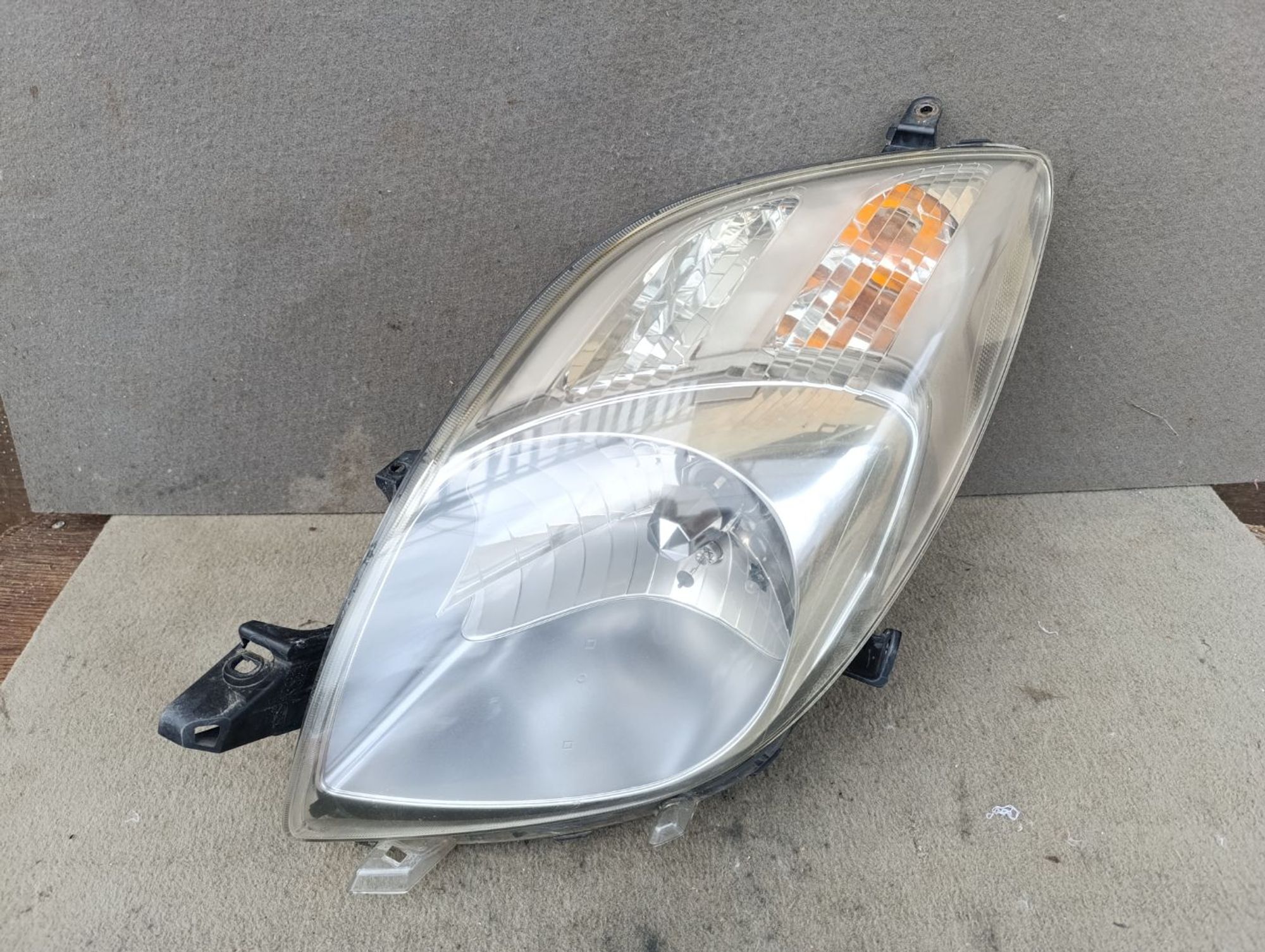 https://gcs.partsauto.market/rn-stockpro.appspot.com/thmbs/userImages/d9b05010c61782443e0b3e264cf05921/part/10a37600-c4af-4a22-84e1-cda24d140b4c_1737710376146.jpg