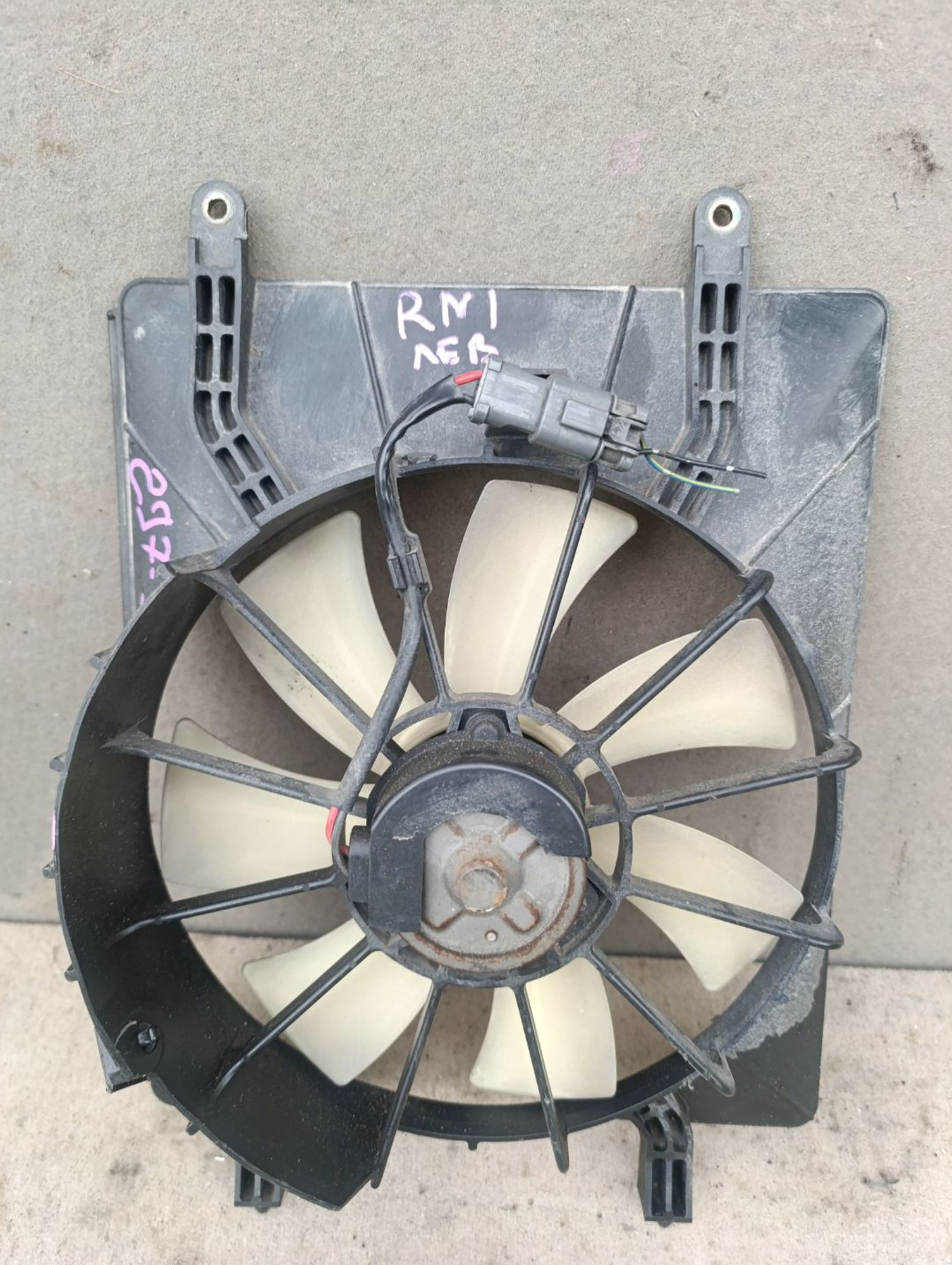 https://gcs.partsauto.market/rn-stockpro.appspot.com/thmbs/userImages/d9b05010c61782443e0b3e264cf05921/part/19a2e39b-b2d1-4b10-818f-f7c5769a66f8_1748868463598.jpg