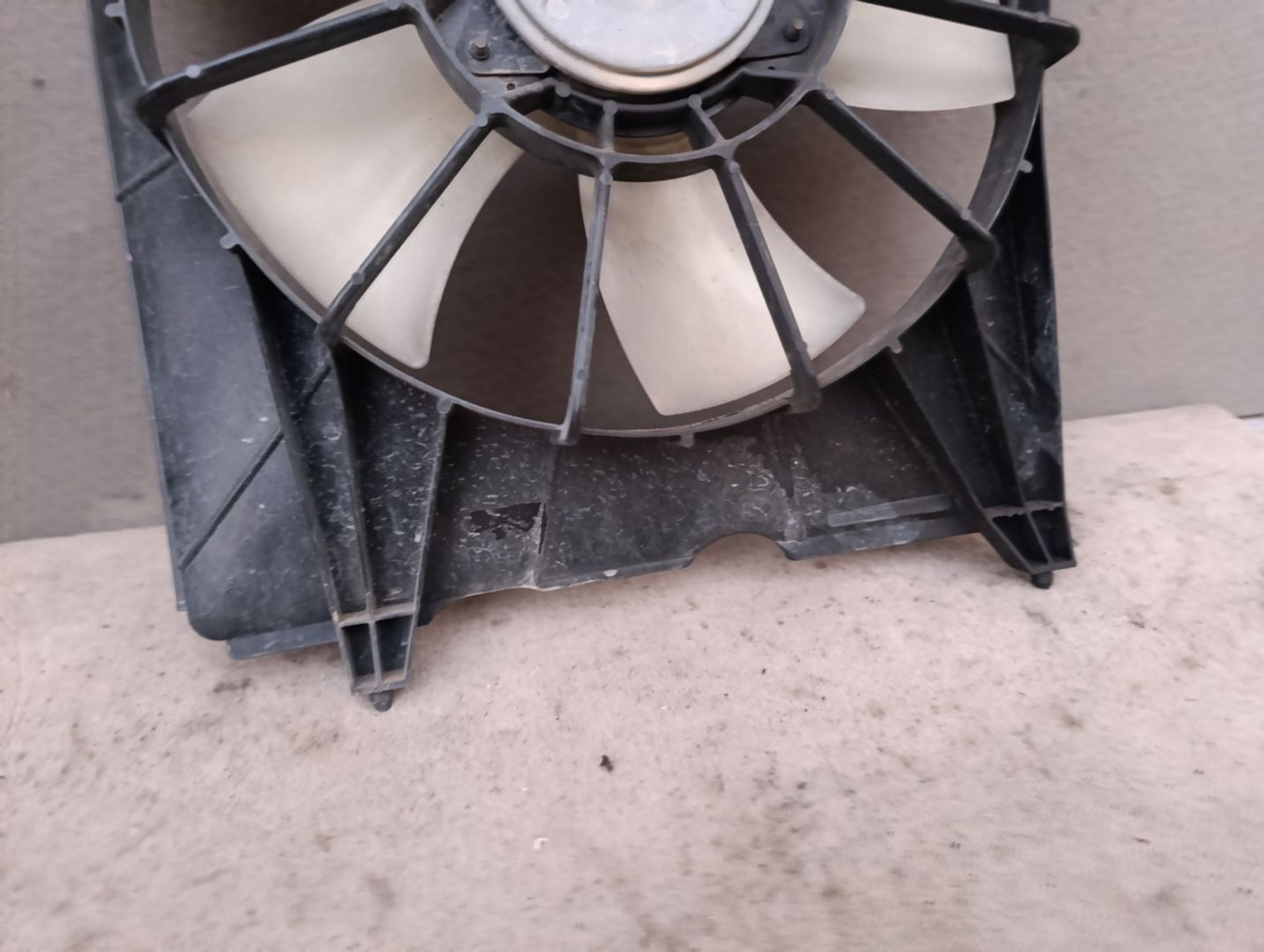 https://gcs.partsauto.market/rn-stockpro.appspot.com/thmbs/userImages/d9b05010c61782443e0b3e264cf05921/part/1ca2b68b-26fb-46b1-a28e-a5f601ae42e9_1748797158121.jpg