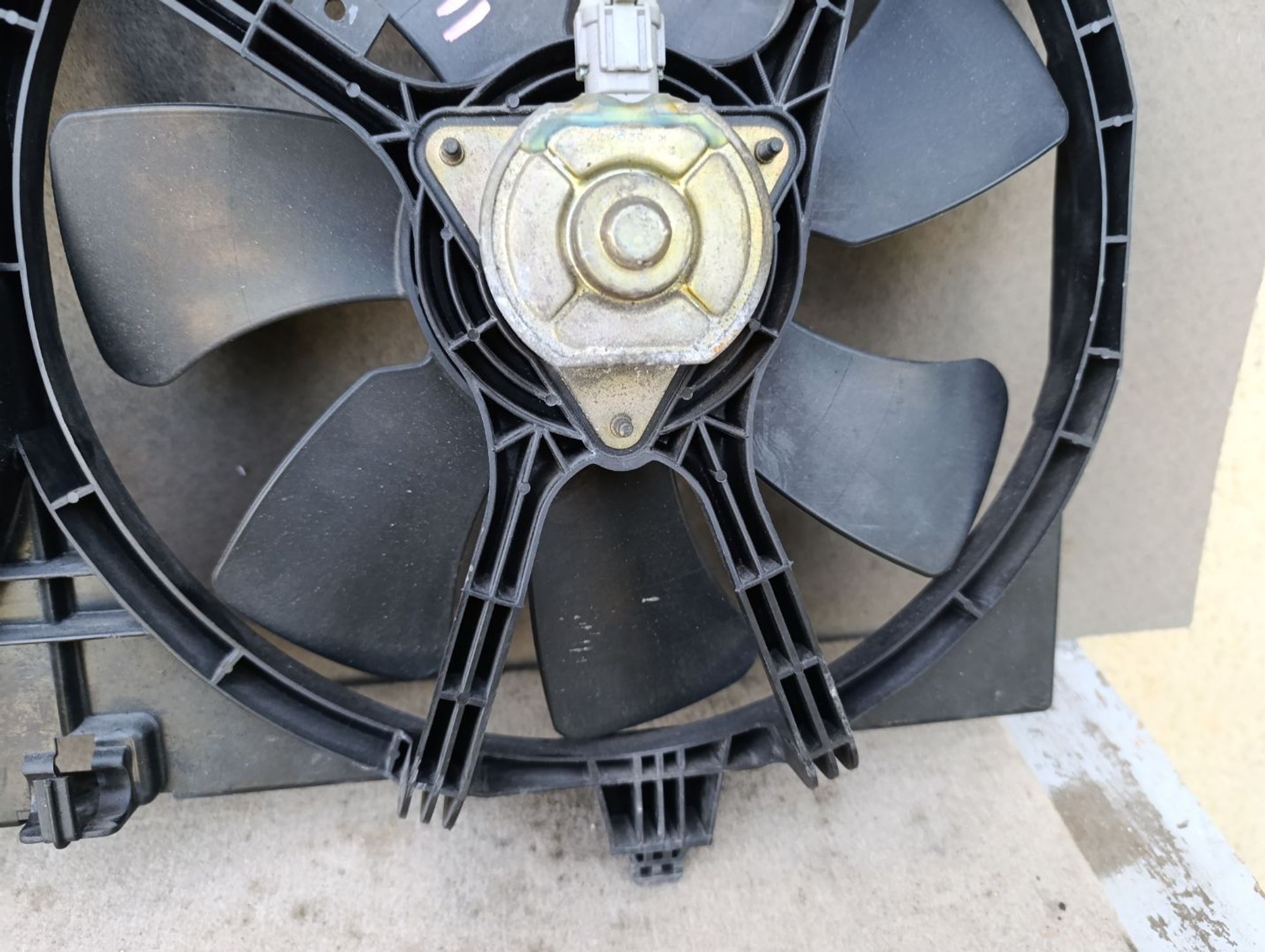 https://gcs.partsauto.market/rn-stockpro.appspot.com/thmbs/userImages/d9b05010c61782443e0b3e264cf05921/part/1e331692-a65f-4e12-ac4c-1c9cb256d266_1748779231667.jpg