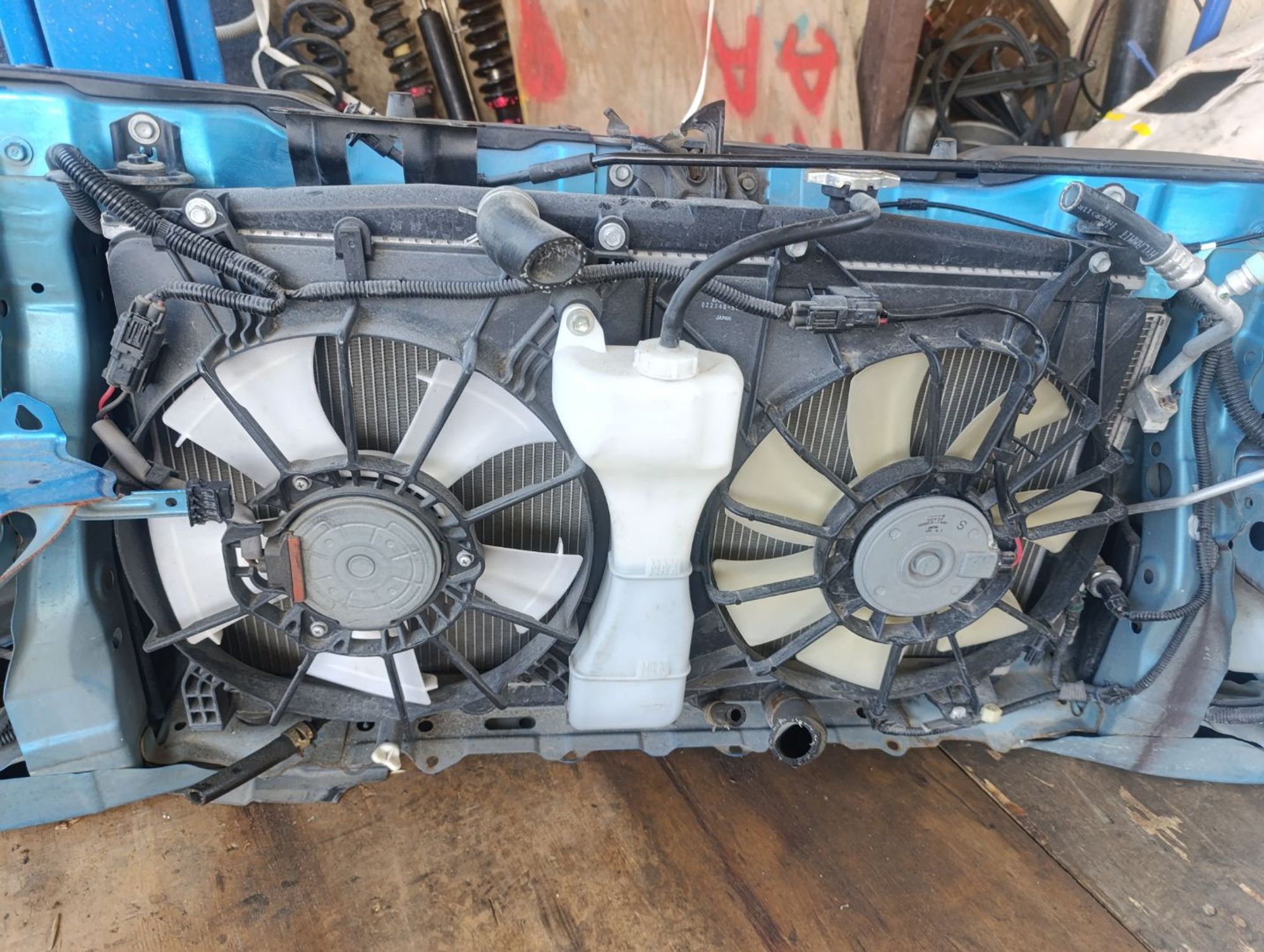 https://gcs.partsauto.market/rn-stockpro.appspot.com/thmbs/userImages/d9b05010c61782443e0b3e264cf05921/part/228045ff-0716-46c7-871d-88f563d7943d_1748770641735.jpg