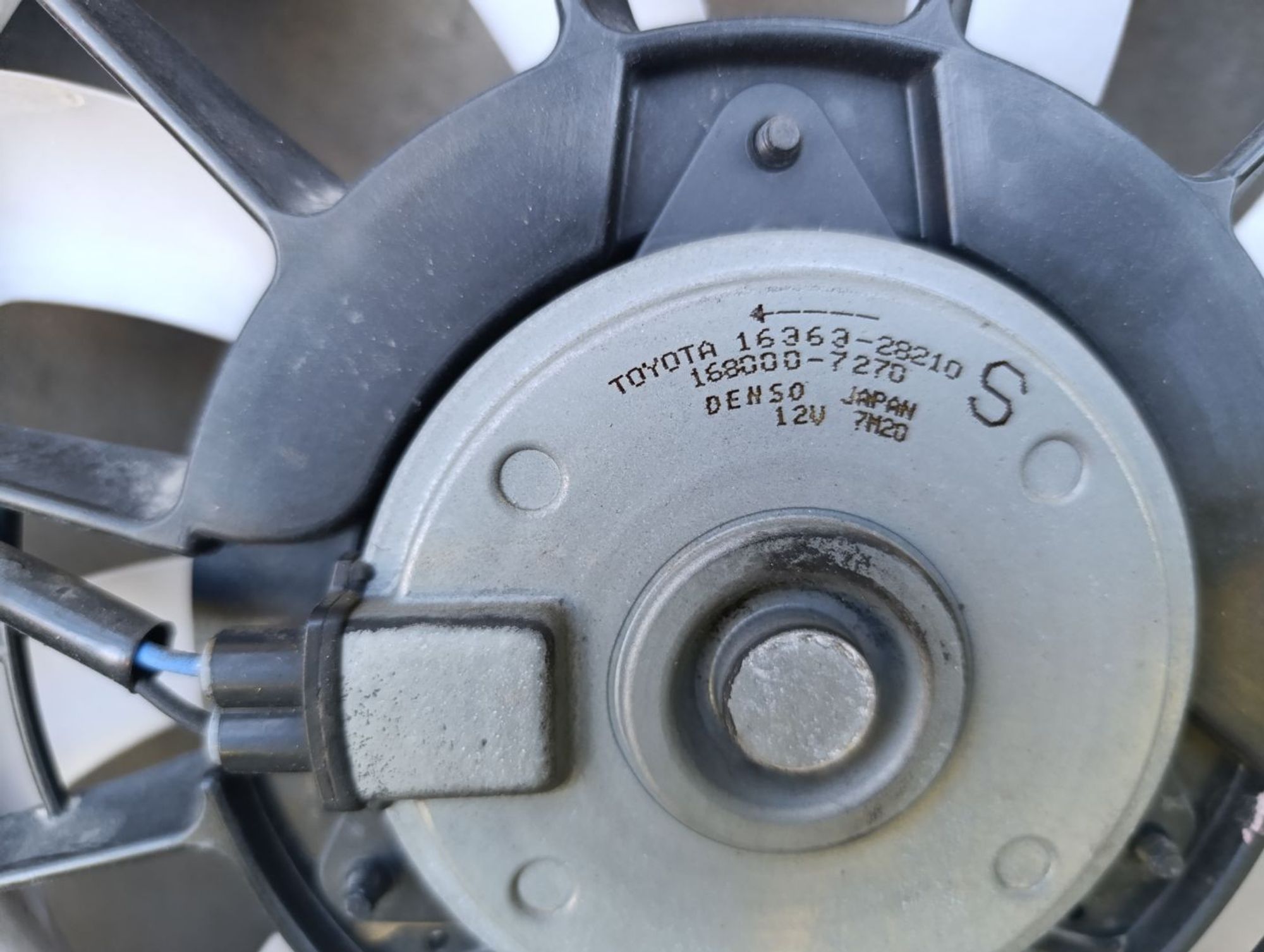 https://gcs.partsauto.market/rn-stockpro.appspot.com/thmbs/userImages/d9b05010c61782443e0b3e264cf05921/part/2440c045-4e0a-418b-8afa-70793103f5e8_1748698223041.jpg