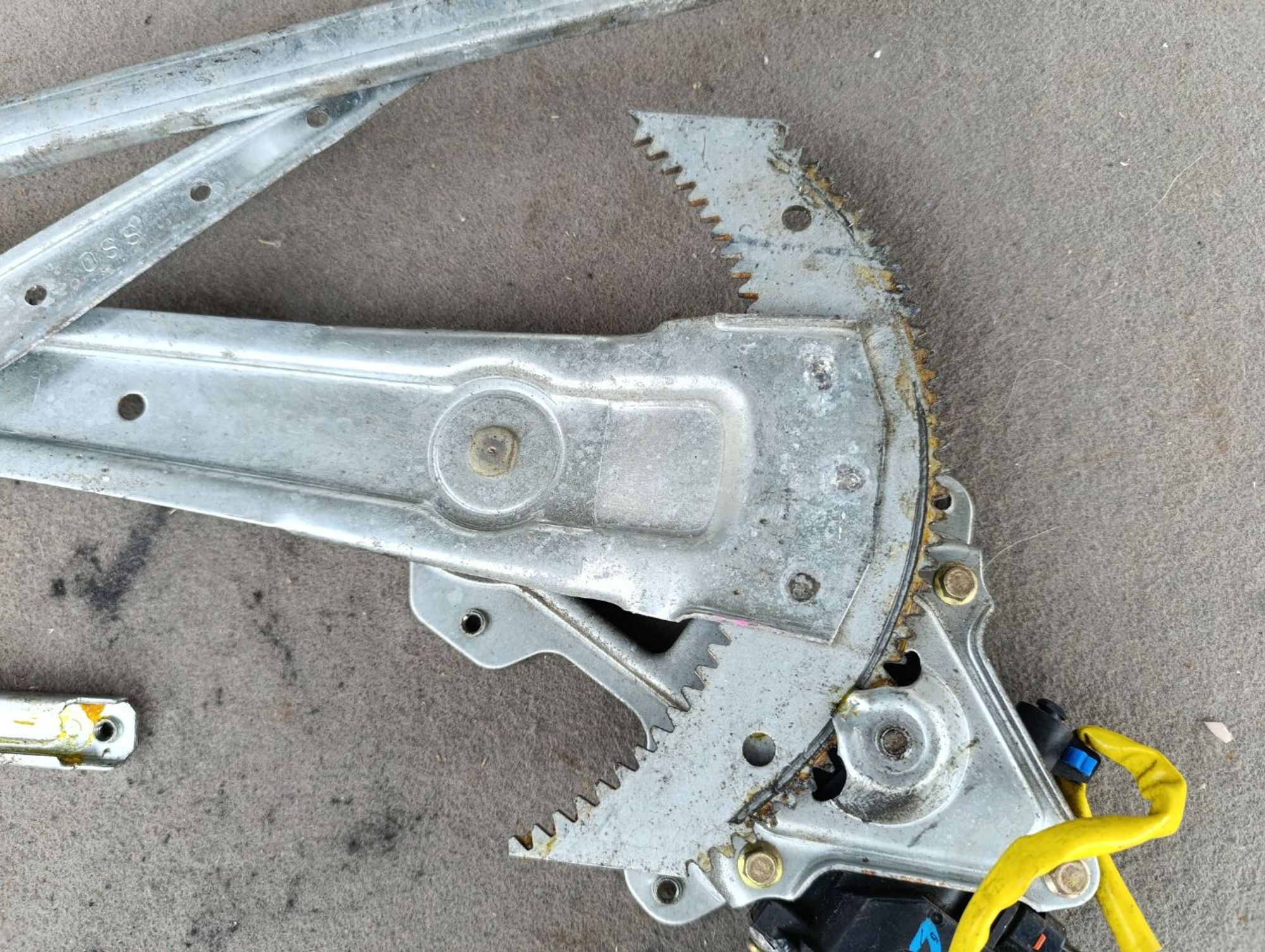 https://gcs.partsauto.market/rn-stockpro.appspot.com/thmbs/userImages/d9b05010c61782443e0b3e264cf05921/part/2b34af3c-1a66-465a-b9d6-7dbef71119b8_1749109101086.jpg