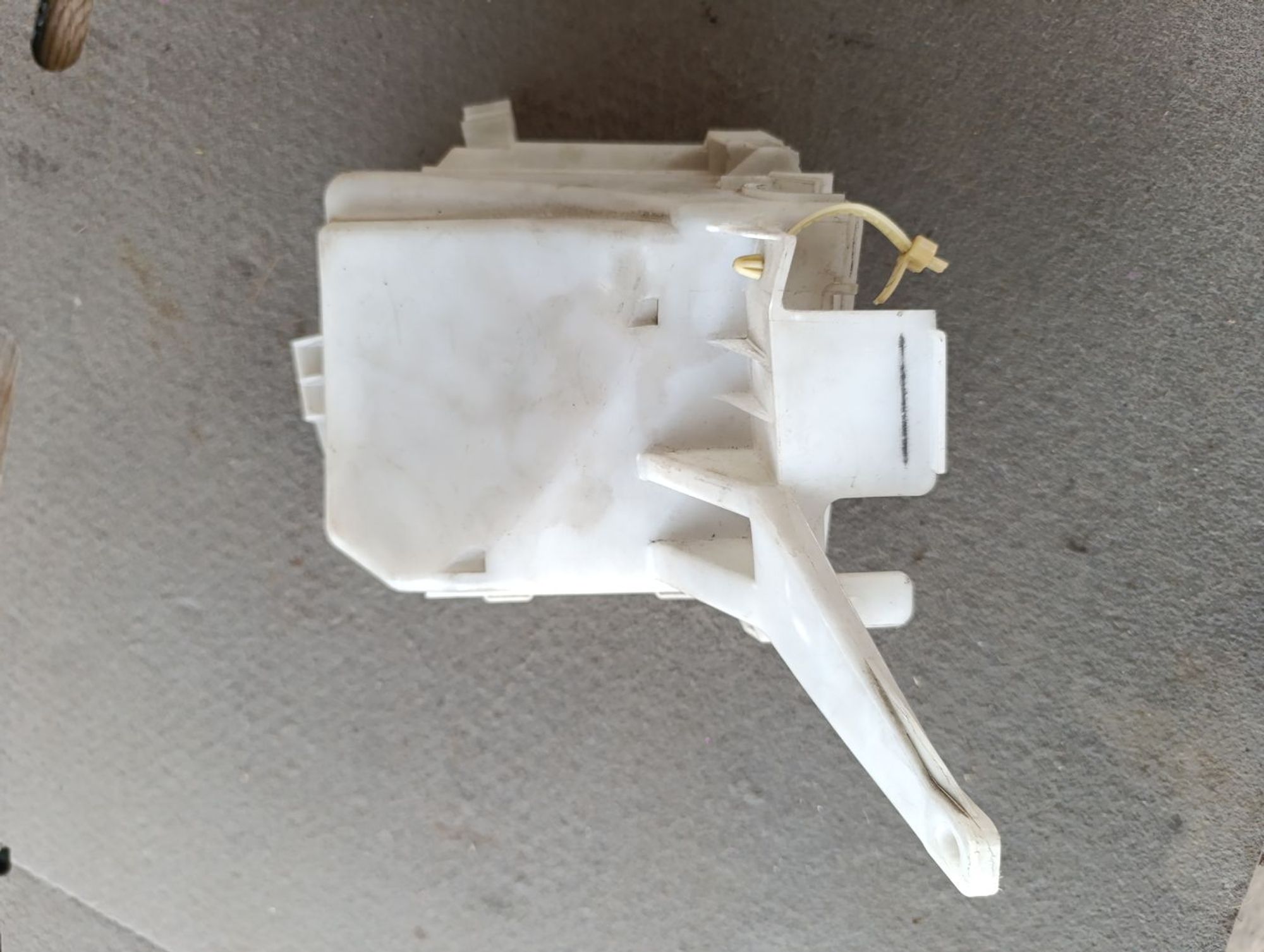 https://gcs.partsauto.market/rn-stockpro.appspot.com/thmbs/userImages/d9b05010c61782443e0b3e264cf05921/part/2f16f060-f1fe-41ce-b75f-a29e6b9cbe07_1748854948959.jpg