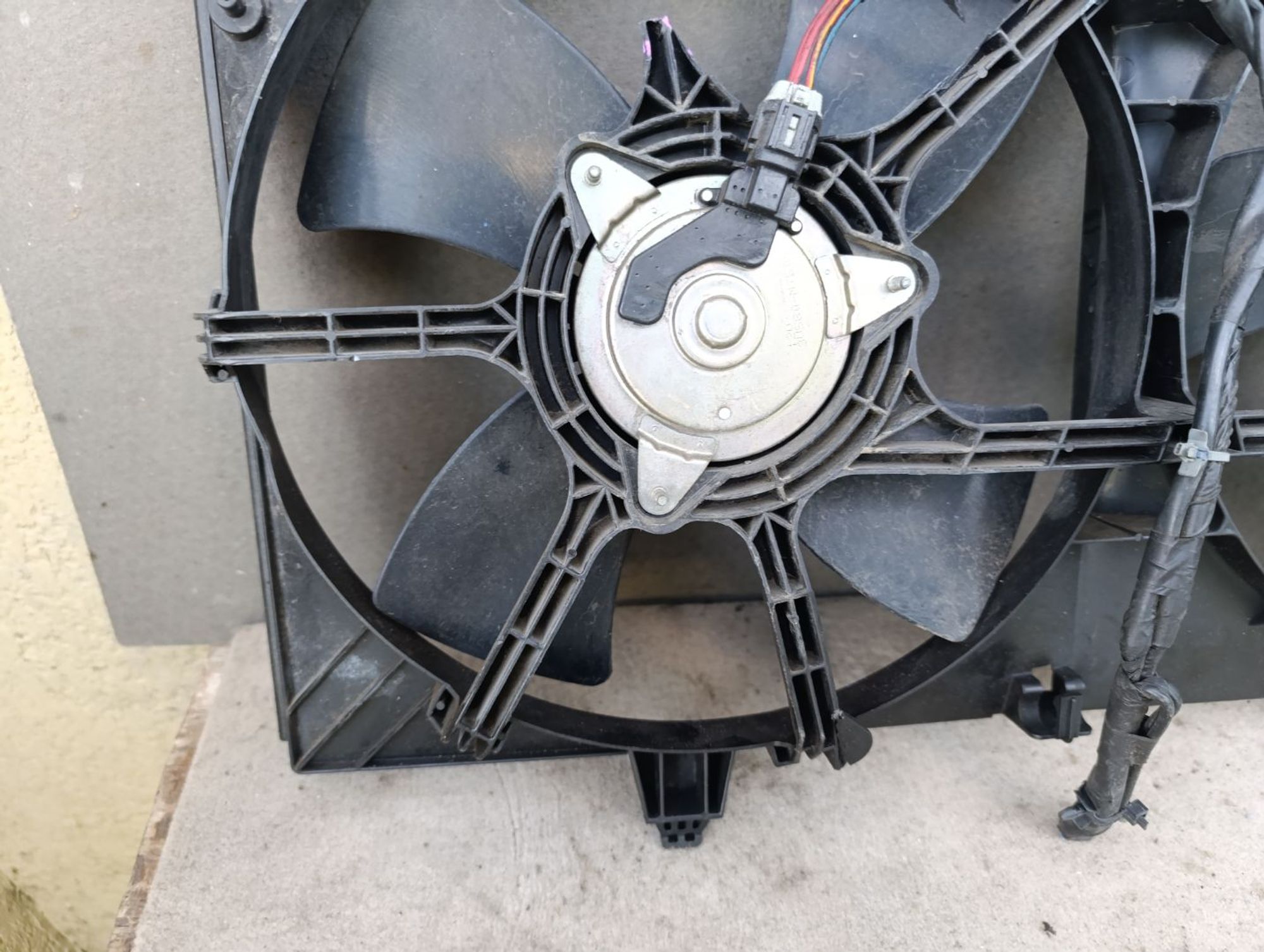 https://gcs.partsauto.market/rn-stockpro.appspot.com/thmbs/userImages/d9b05010c61782443e0b3e264cf05921/part/347ca514-ef85-4e6e-8cb7-a1a5d4409154_1748783996064.jpg
