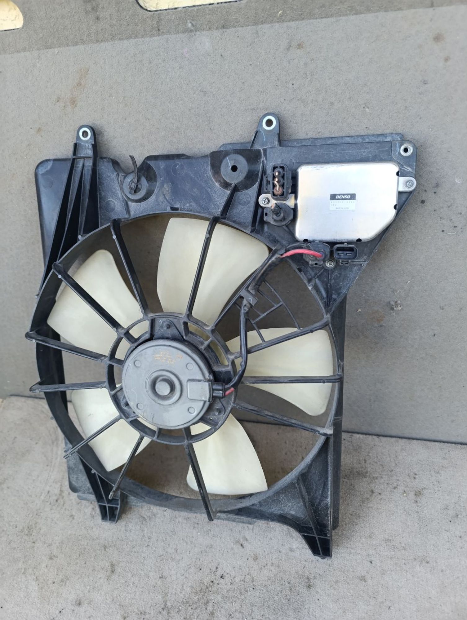 https://gcs.partsauto.market/rn-stockpro.appspot.com/thmbs/userImages/d9b05010c61782443e0b3e264cf05921/part/3e46525b-3618-4b03-be07-6a78eb4bd03e_1748698354682.jpg