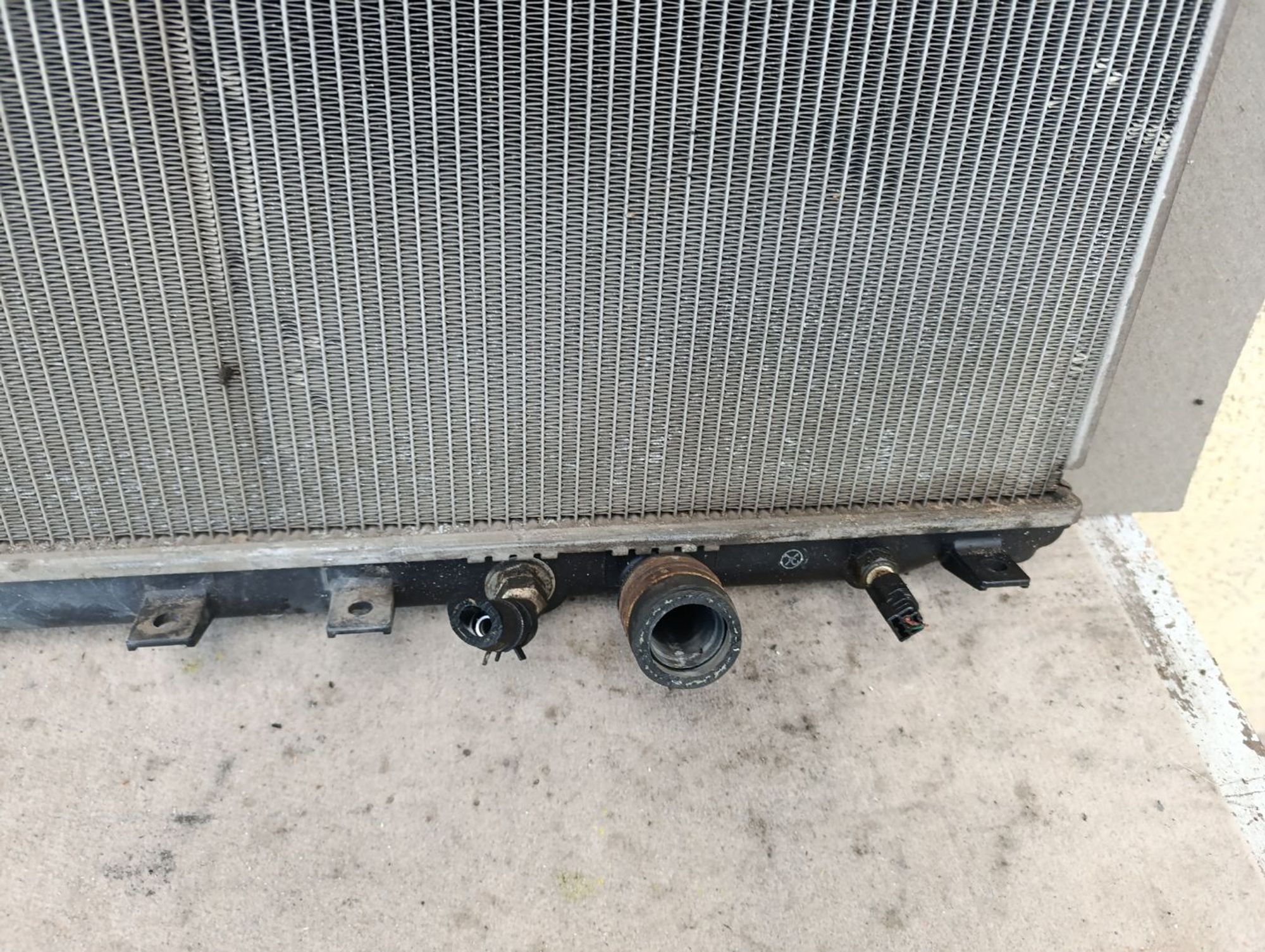 https://gcs.partsauto.market/rn-stockpro.appspot.com/thmbs/userImages/d9b05010c61782443e0b3e264cf05921/part/47372b9a-61a2-4471-b9c2-2629c6b590eb_1748951039147.jpg