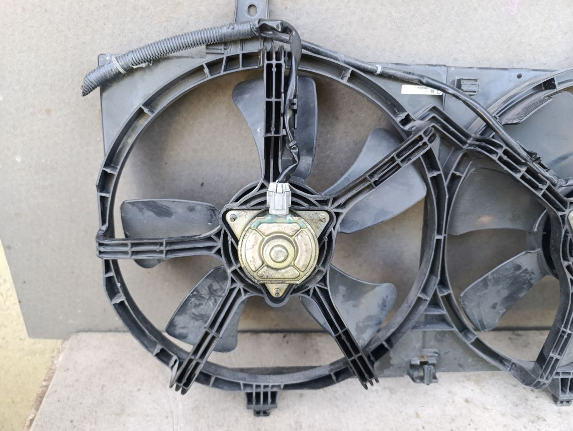 https://gcs.partsauto.market/rn-stockpro.appspot.com/thmbs/userImages/d9b05010c61782443e0b3e264cf05921/part/49107734-57a4-4ef4-b467-b05bcb25e94d_1748779090980.jpg