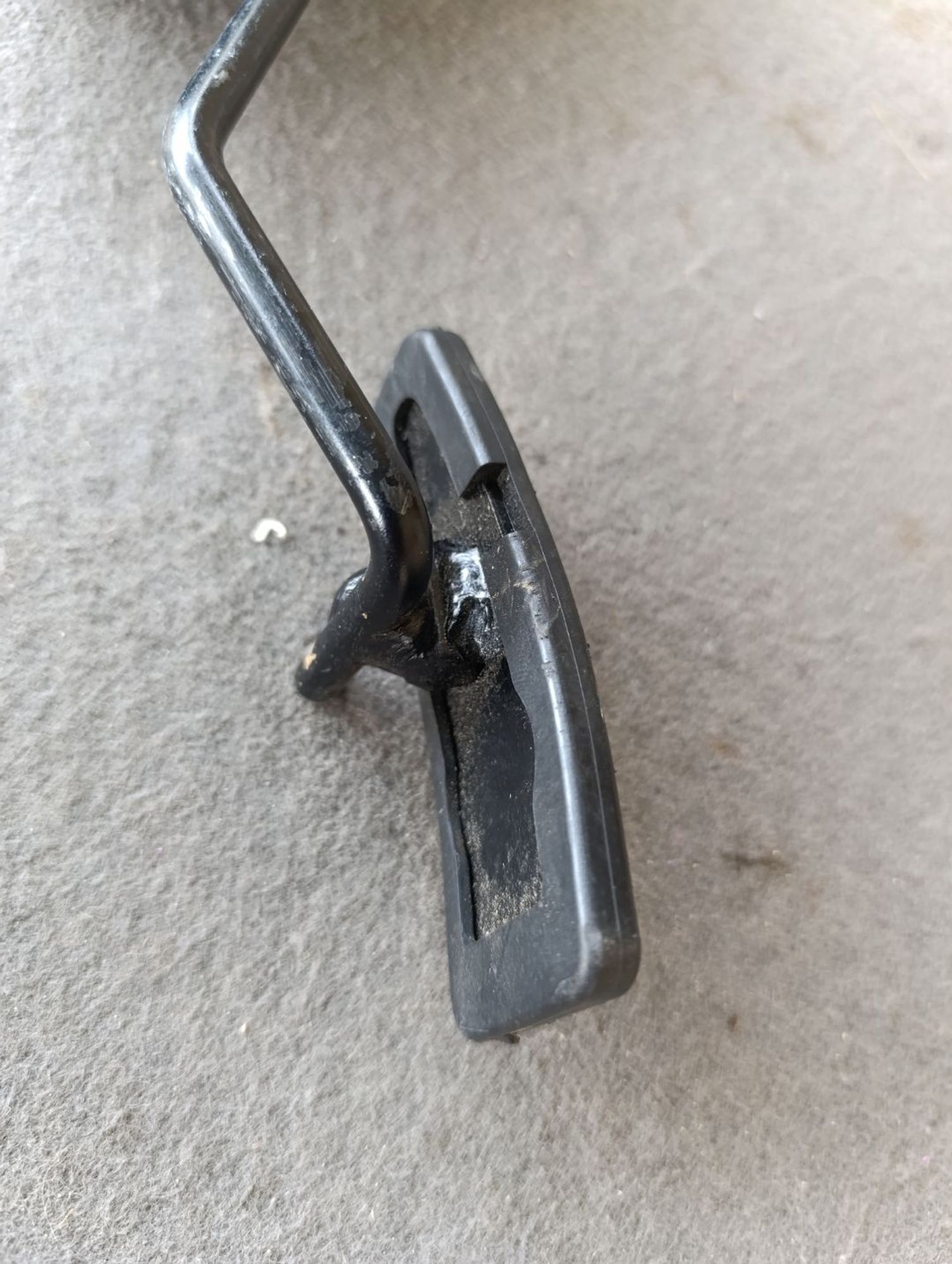 https://gcs.partsauto.market/rn-stockpro.appspot.com/thmbs/userImages/d9b05010c61782443e0b3e264cf05921/part/4c13db5a-1816-4144-b2af-a7e42071611a_1748857249918.jpg