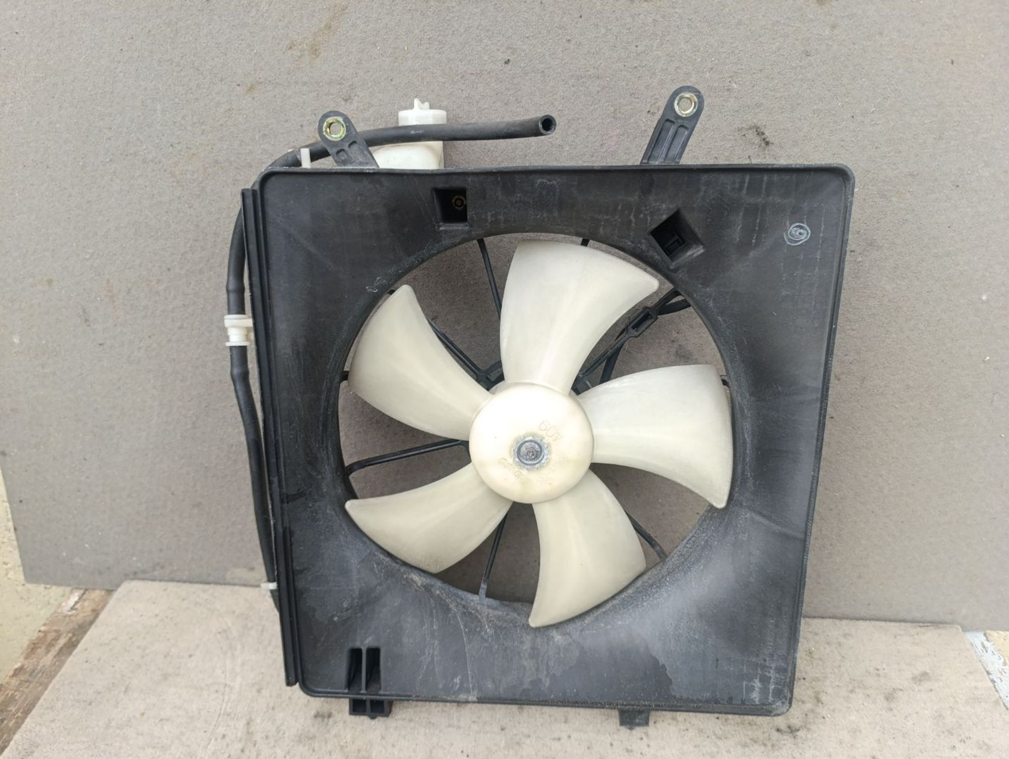https://gcs.partsauto.market/rn-stockpro.appspot.com/thmbs/userImages/d9b05010c61782443e0b3e264cf05921/part/610b33bd-6b8d-4de0-b580-387246cd4a43_1748868783029.jpg