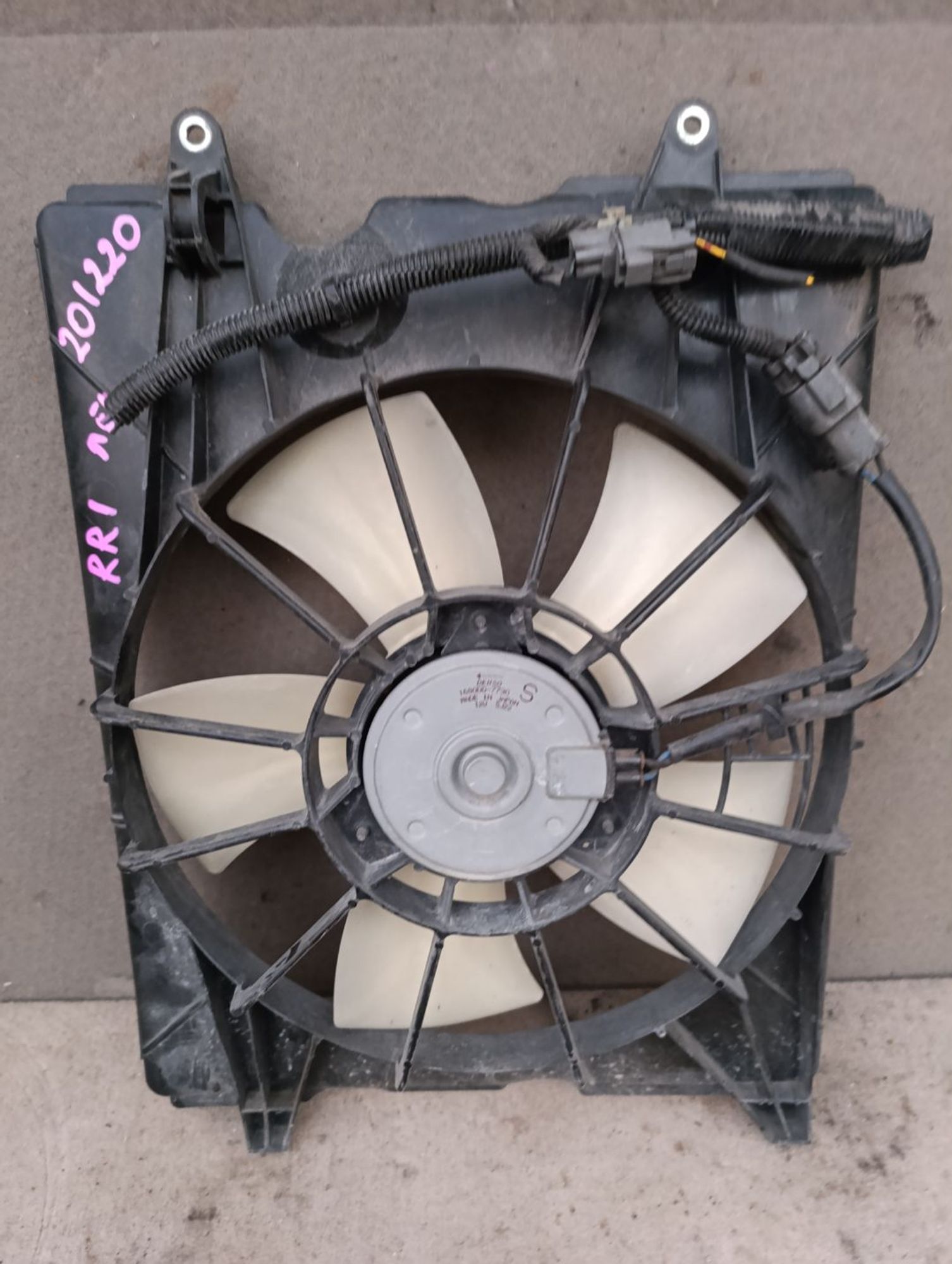 https://gcs.partsauto.market/rn-stockpro.appspot.com/thmbs/userImages/d9b05010c61782443e0b3e264cf05921/part/69a33be3-9357-4b1b-a708-b8af4504c295_1748797255133.jpg