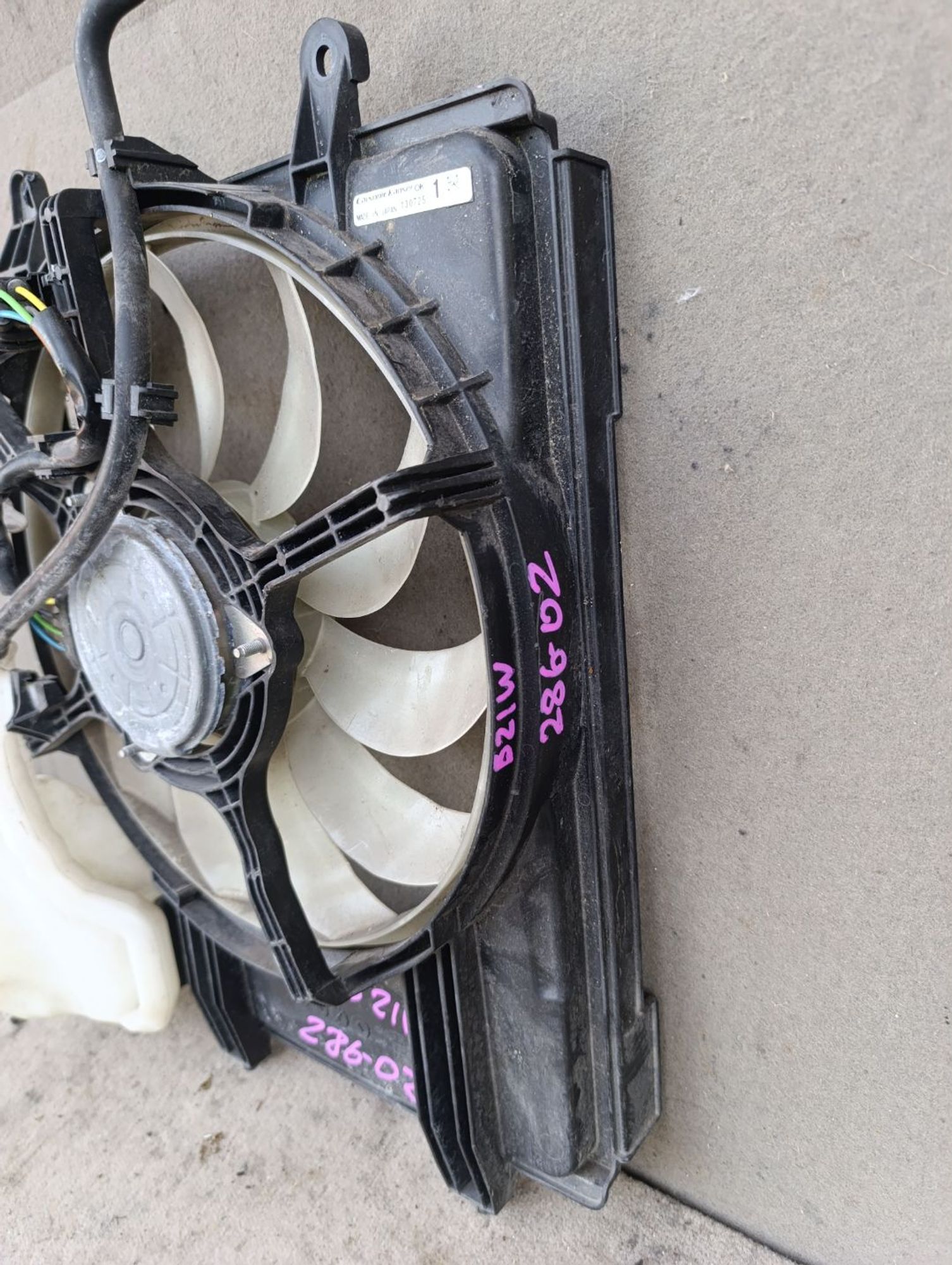 https://gcs.partsauto.market/rn-stockpro.appspot.com/thmbs/userImages/d9b05010c61782443e0b3e264cf05921/part/6f9dc8de-d4b0-4b2d-ae3d-292a6a6c18d1_1748960417473.jpg