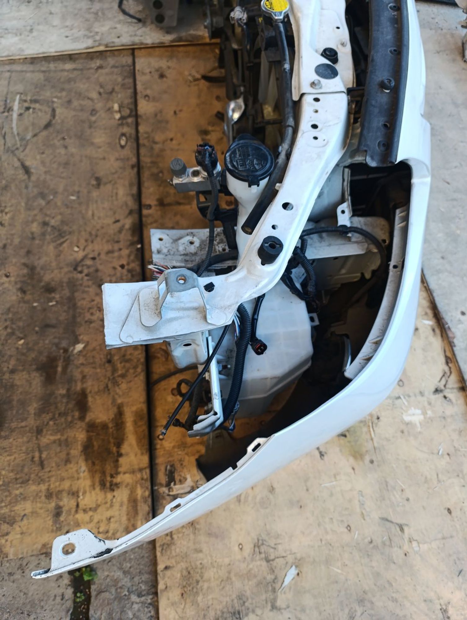 https://gcs.partsauto.market/rn-stockpro.appspot.com/thmbs/userImages/d9b05010c61782443e0b3e264cf05921/part/75ba643f-6736-4a30-ad26-a3d291a5c50a_1748707657123.jpg