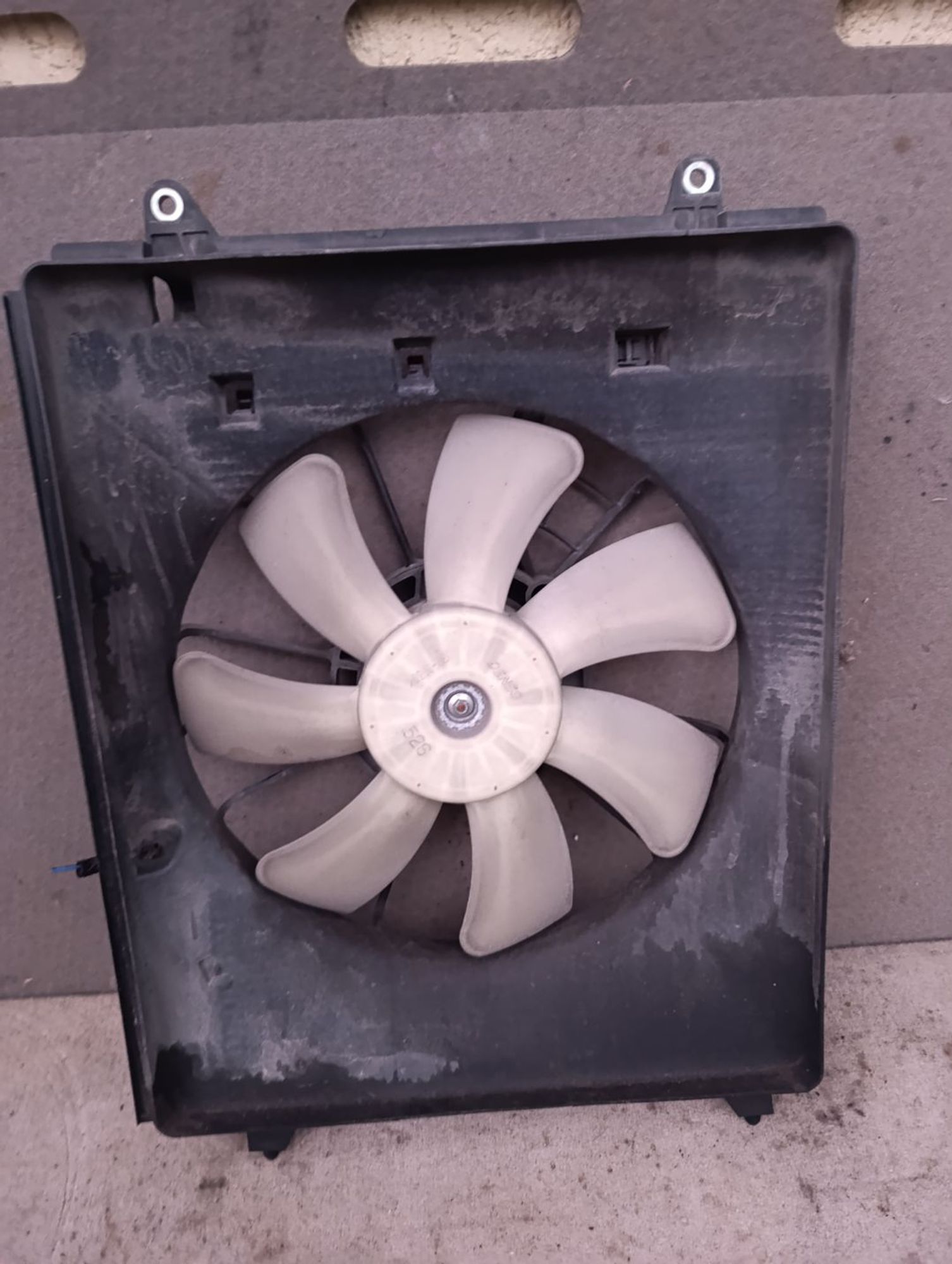https://gcs.partsauto.market/rn-stockpro.appspot.com/thmbs/userImages/d9b05010c61782443e0b3e264cf05921/part/826a17c4-e662-496d-afda-c6d31f0302ba_1748797655406.jpg