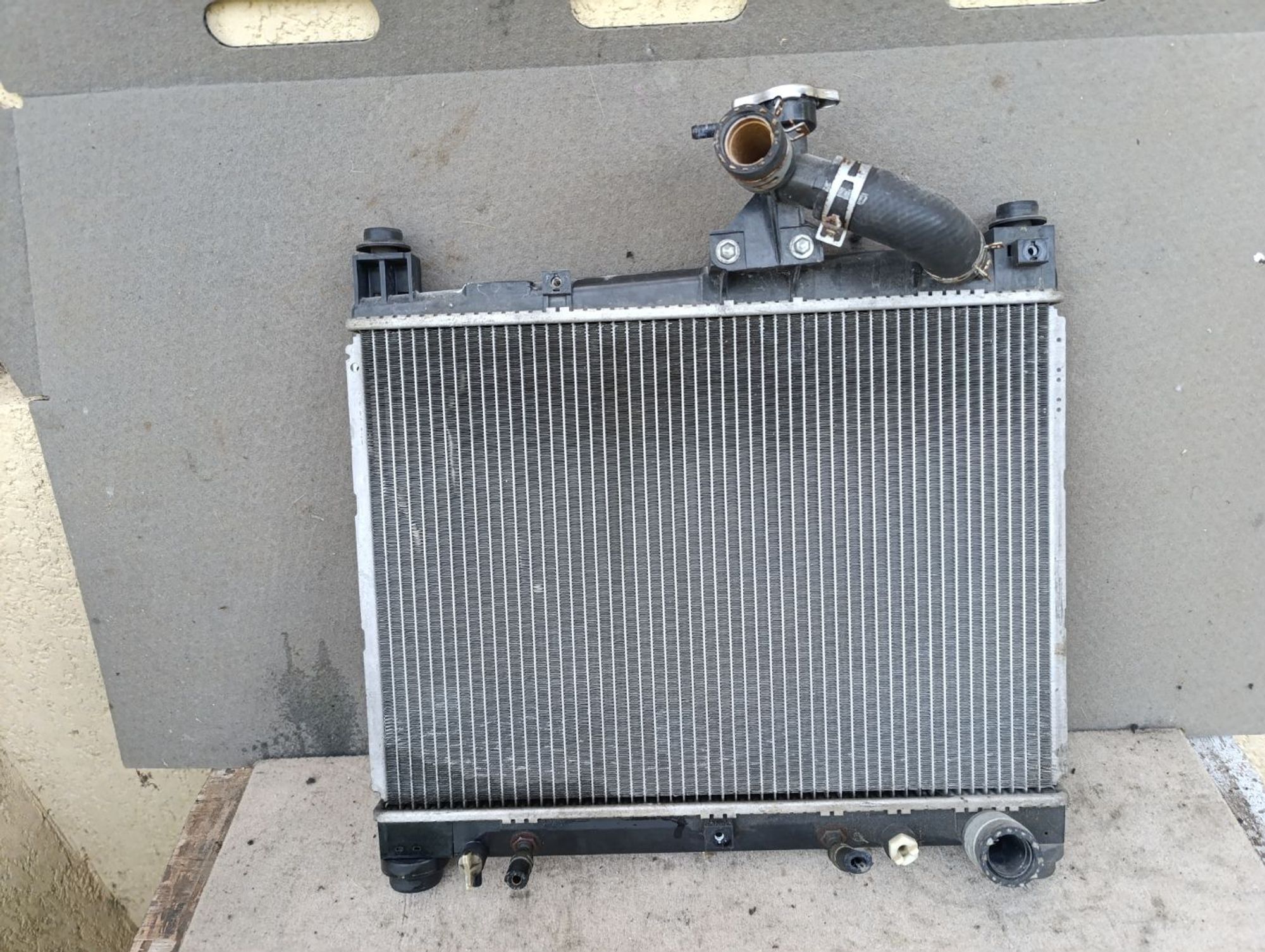 https://gcs.partsauto.market/rn-stockpro.appspot.com/thmbs/userImages/d9b05010c61782443e0b3e264cf05921/part/879e75b0-814e-4b98-8768-f59604537b32_1748954019753.jpg