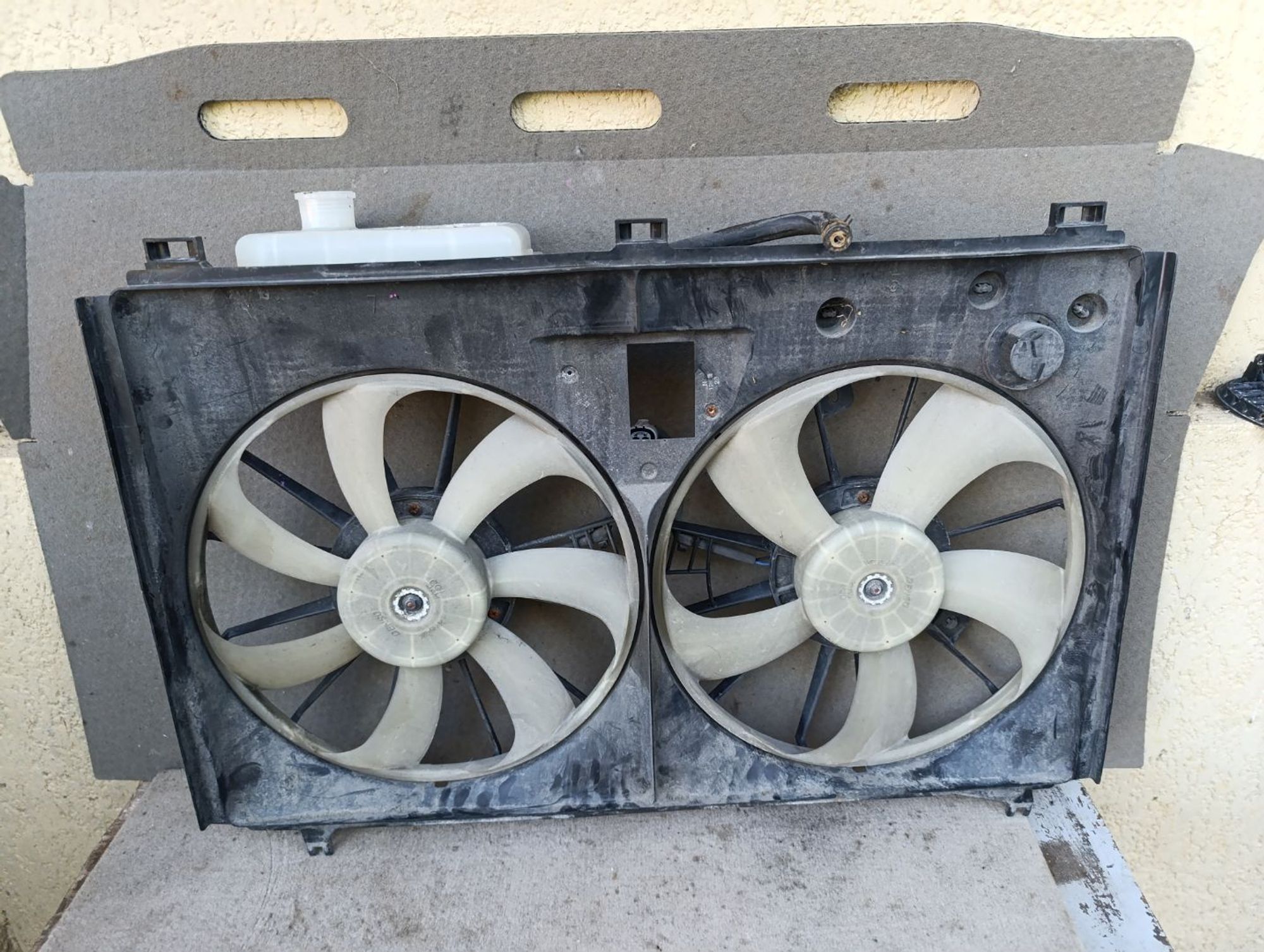 https://gcs.partsauto.market/rn-stockpro.appspot.com/thmbs/userImages/d9b05010c61782443e0b3e264cf05921/part/8f28b20c-12ae-462e-b081-56561af40735_1748702186692.jpg